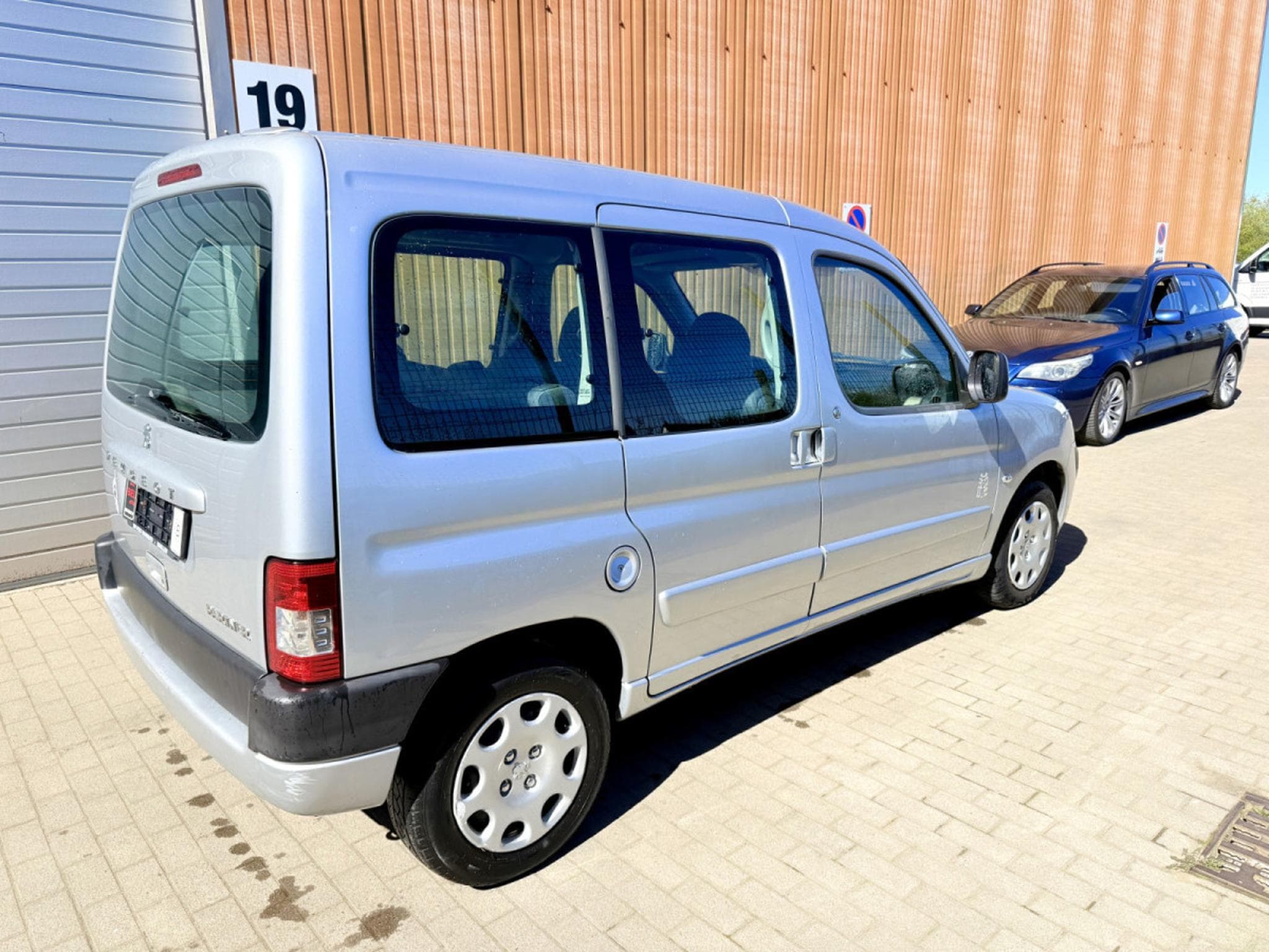 Peugeot Partner 1.4i 75ch Totem Clim (2006) - Photo 3