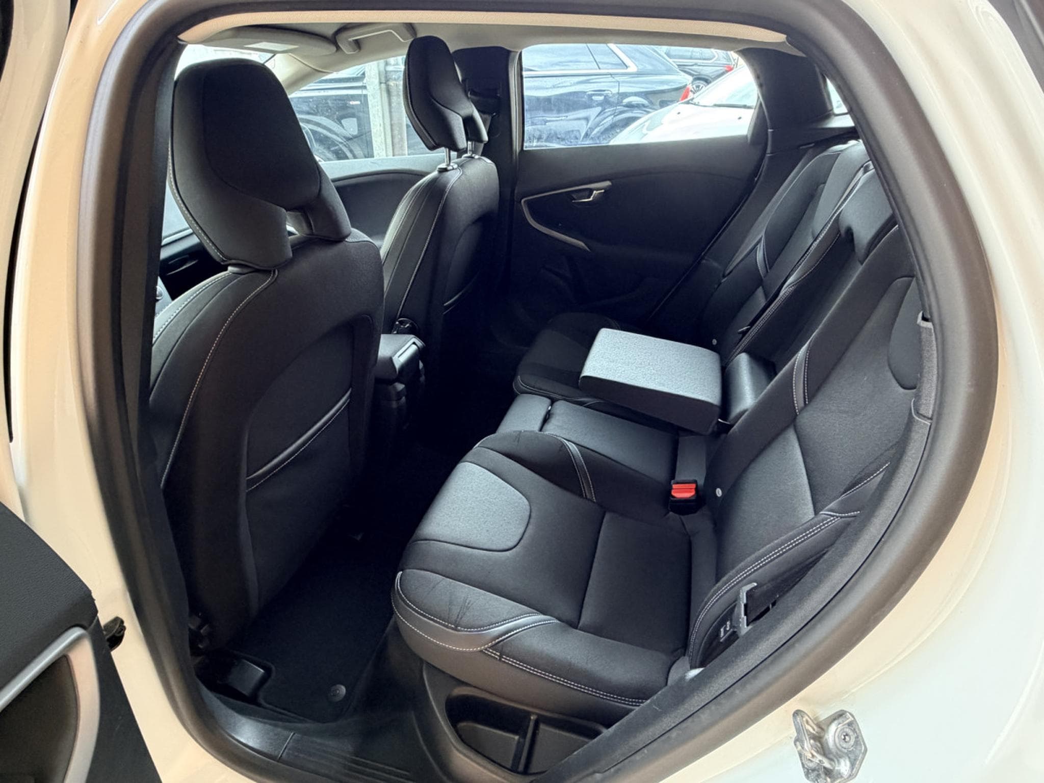 Volvo V40 D2 (2019) - Photo 10