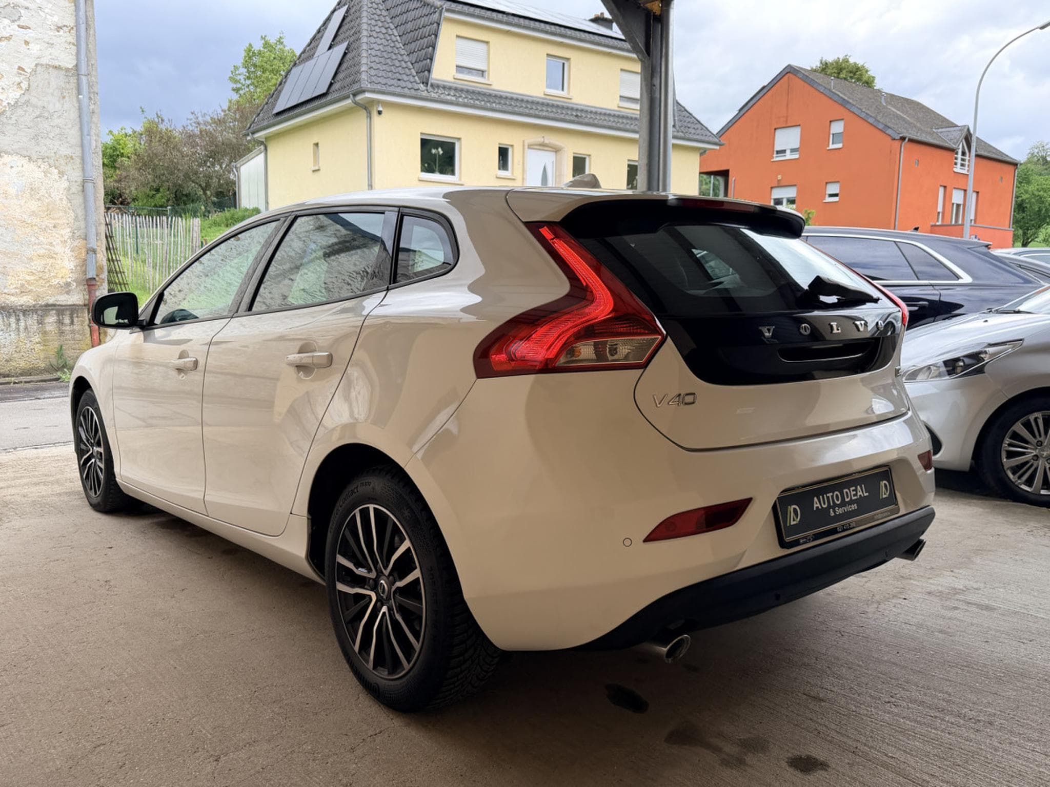 Volvo V40 D2 (2019) - Photo 4