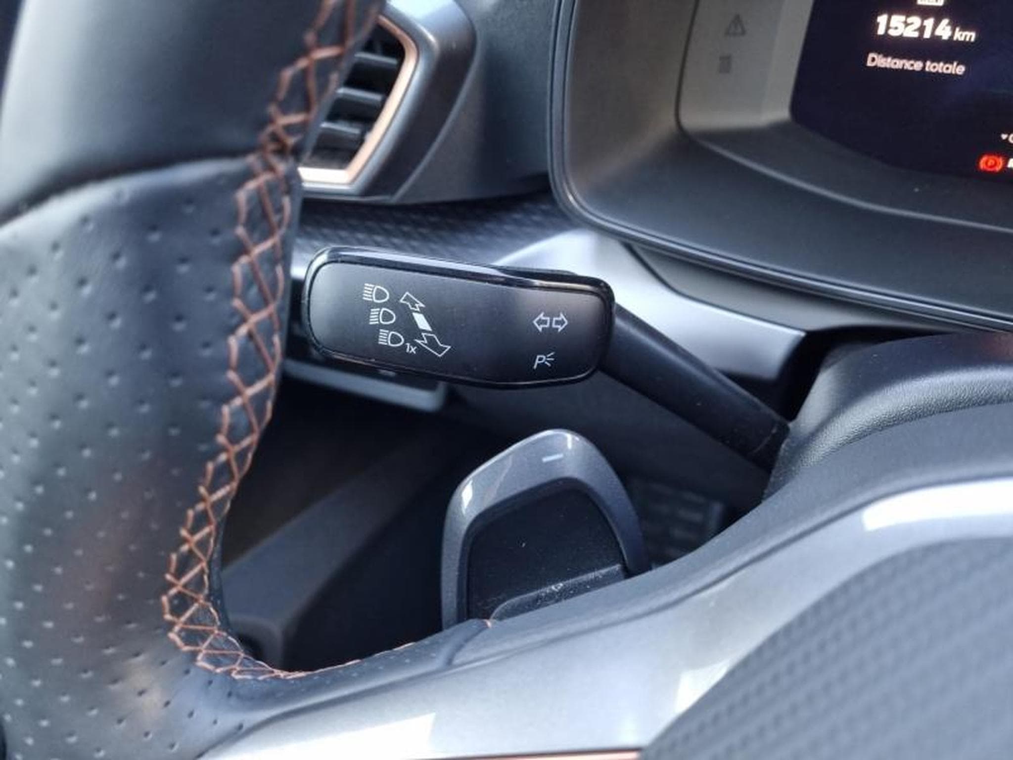 Cupra Formentor 1.5 eTSI 150ch DSG (2025) - Foto 23