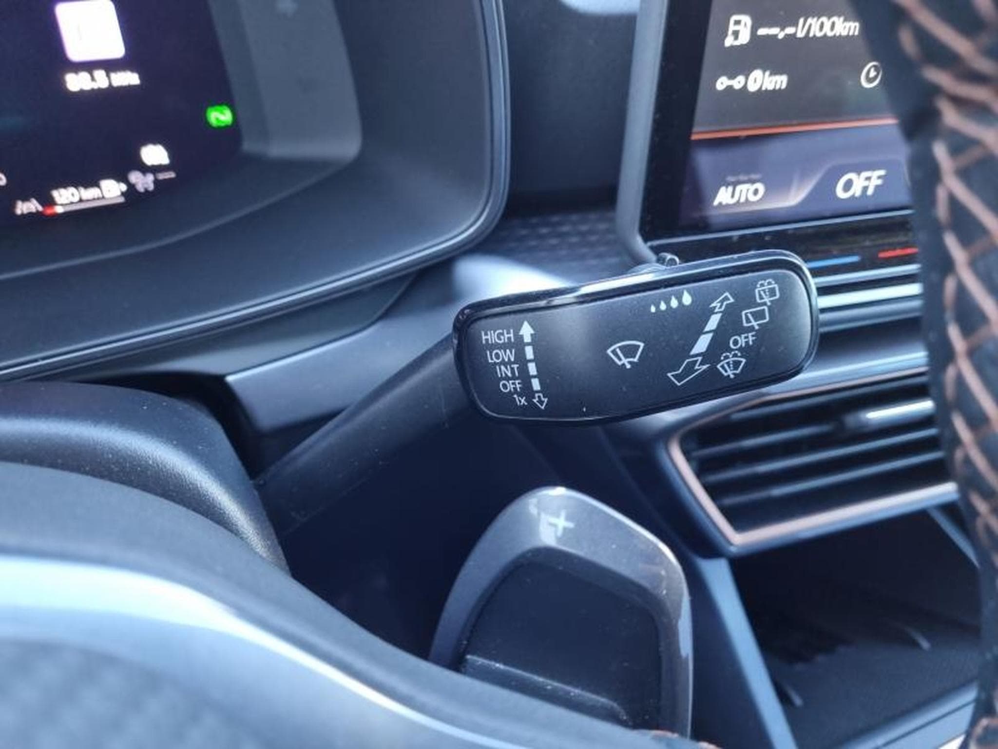 Cupra Formentor 1.5 eTSI 150ch DSG (2025) - Foto 24