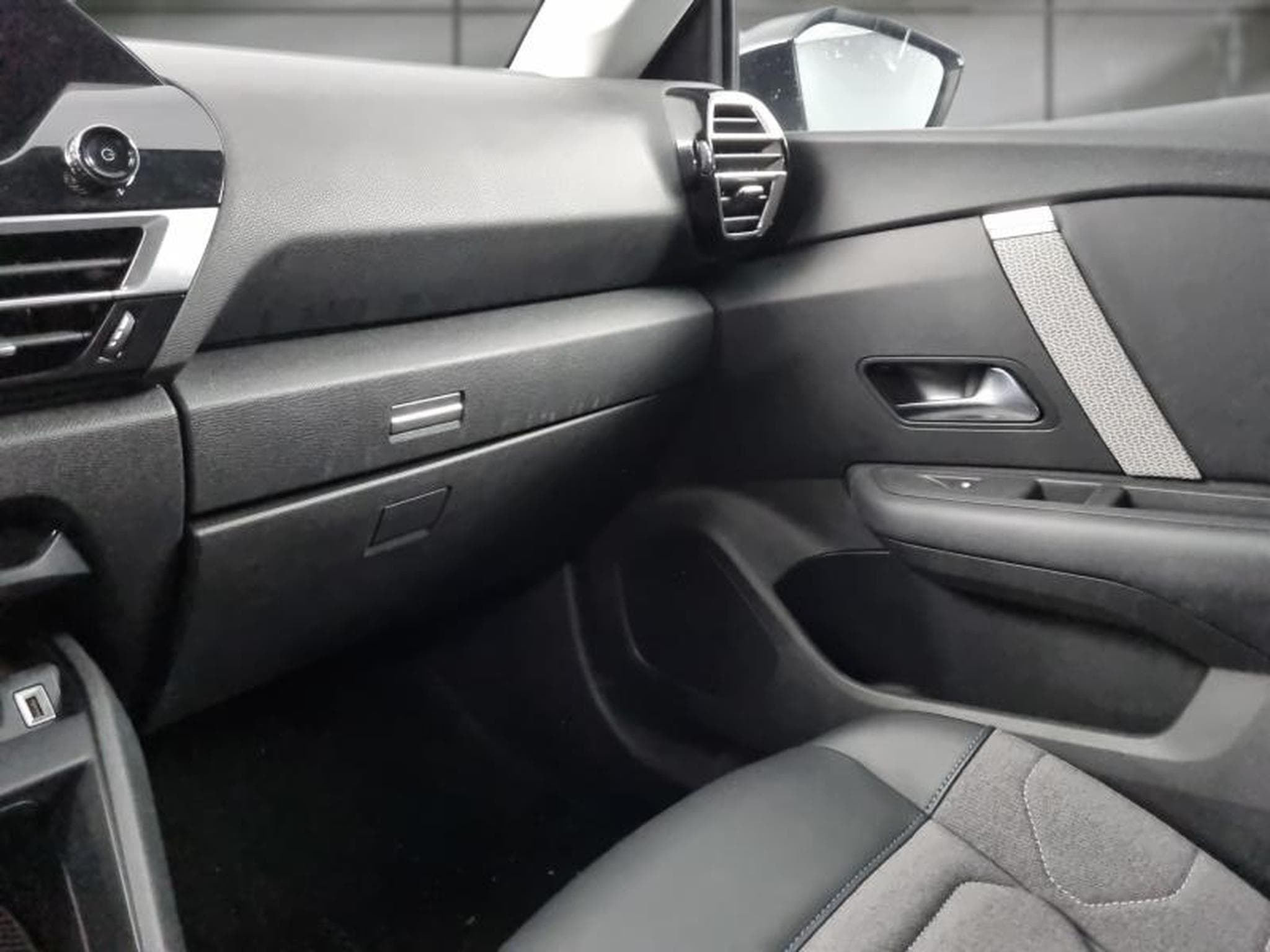 Citroën c4 x 1.5 BlueHDi 130ch S&S PLUS Automatique (2024) - Foto 13