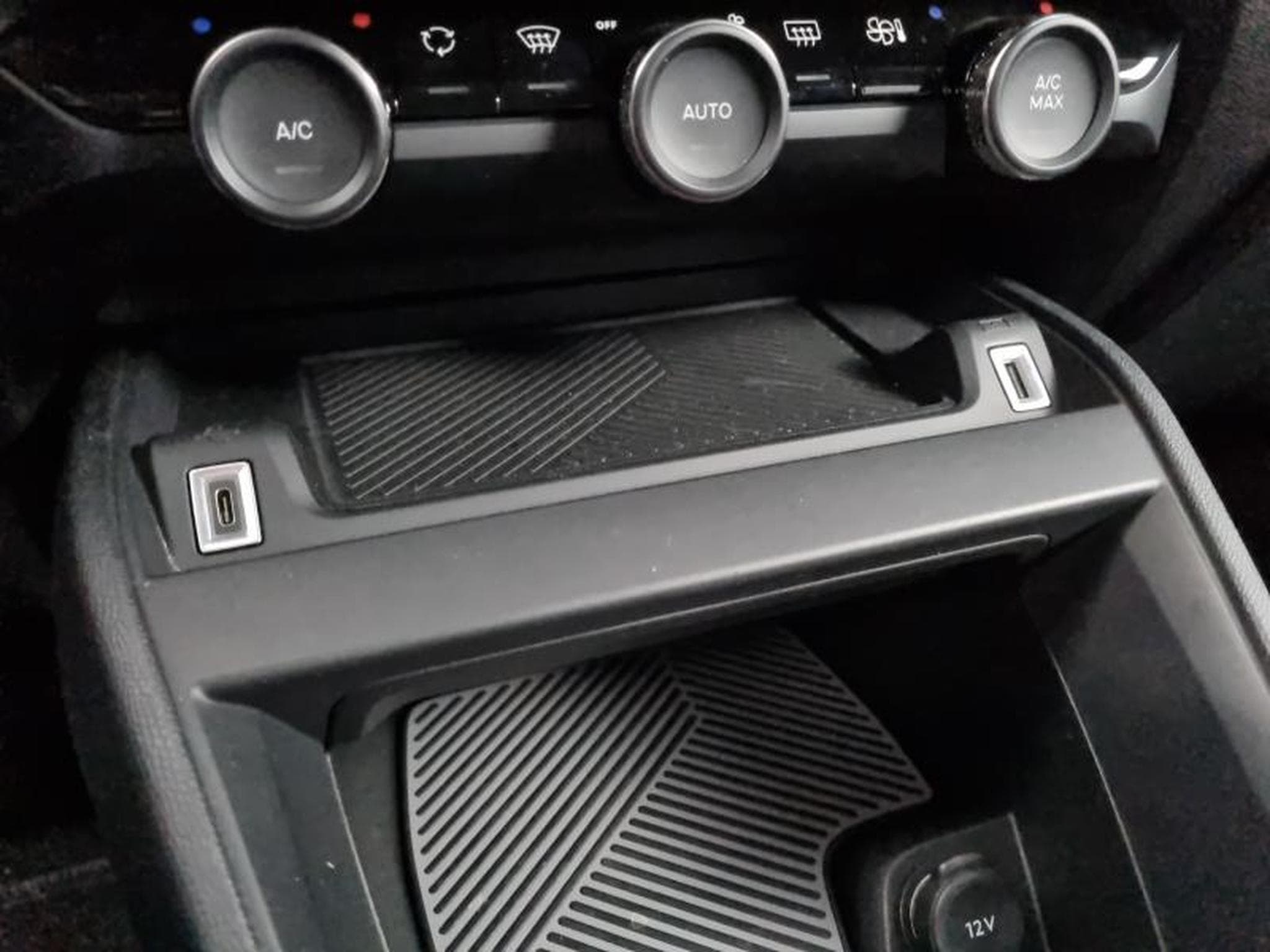 Citroën c4 x 1.5 BlueHDi 130ch S&S PLUS Automatique (2024) - Foto 14