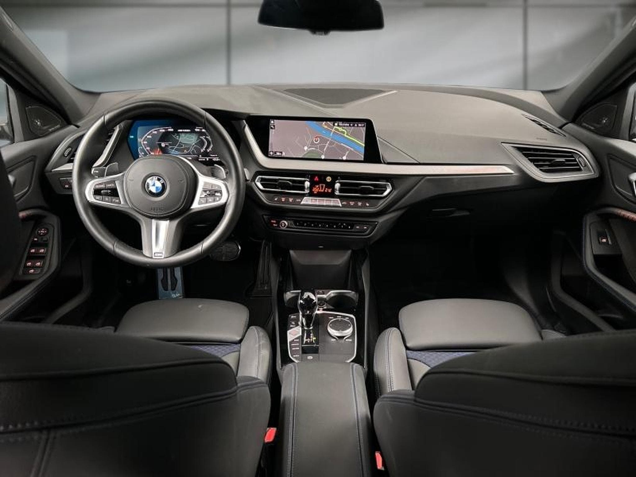 BMW 118 M135iA xDrive 306ch M Performance (2023) - Foto 10