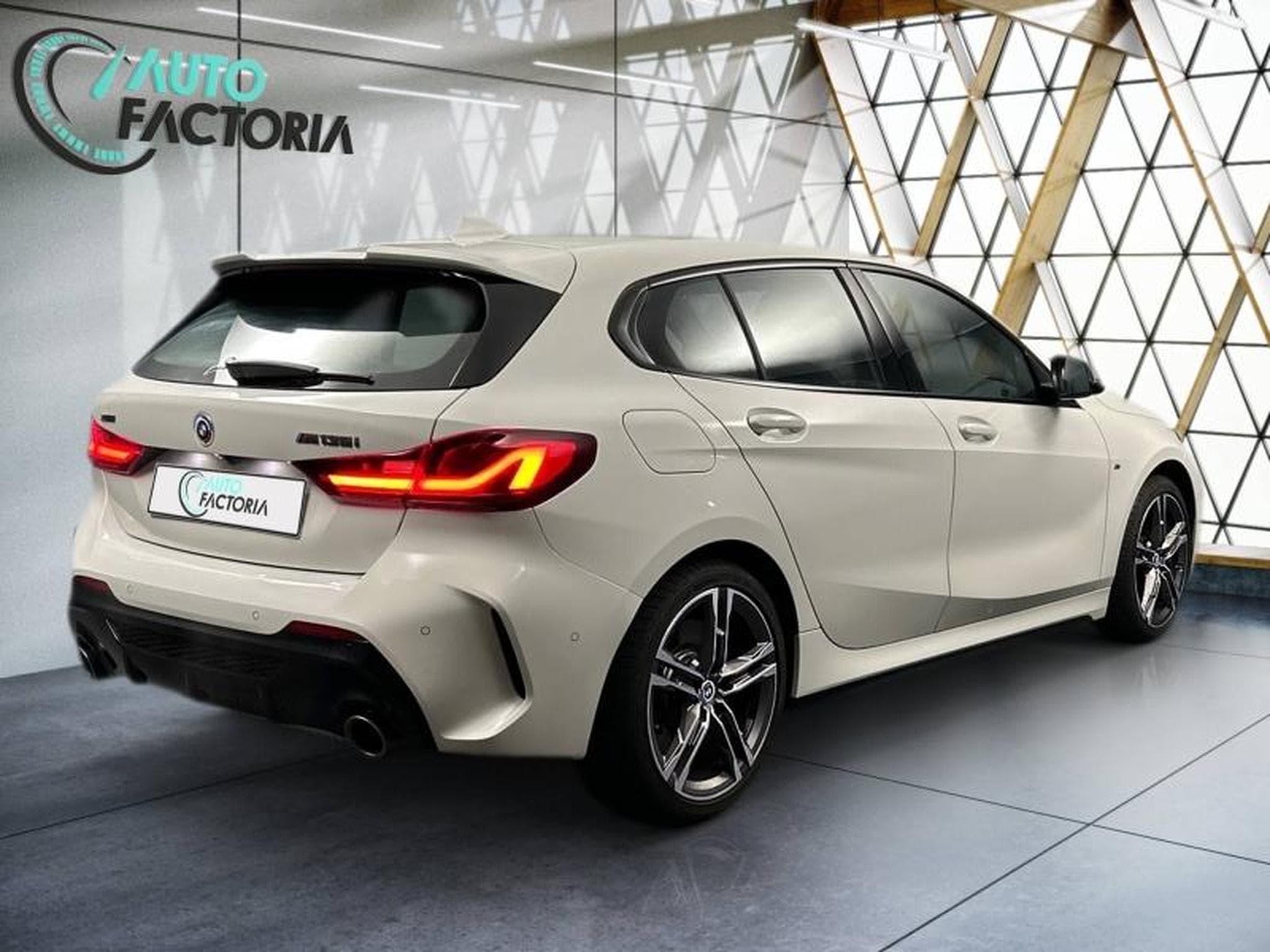 BMW 118 M135iA xDrive 306ch M Performance (2023) - Foto 24