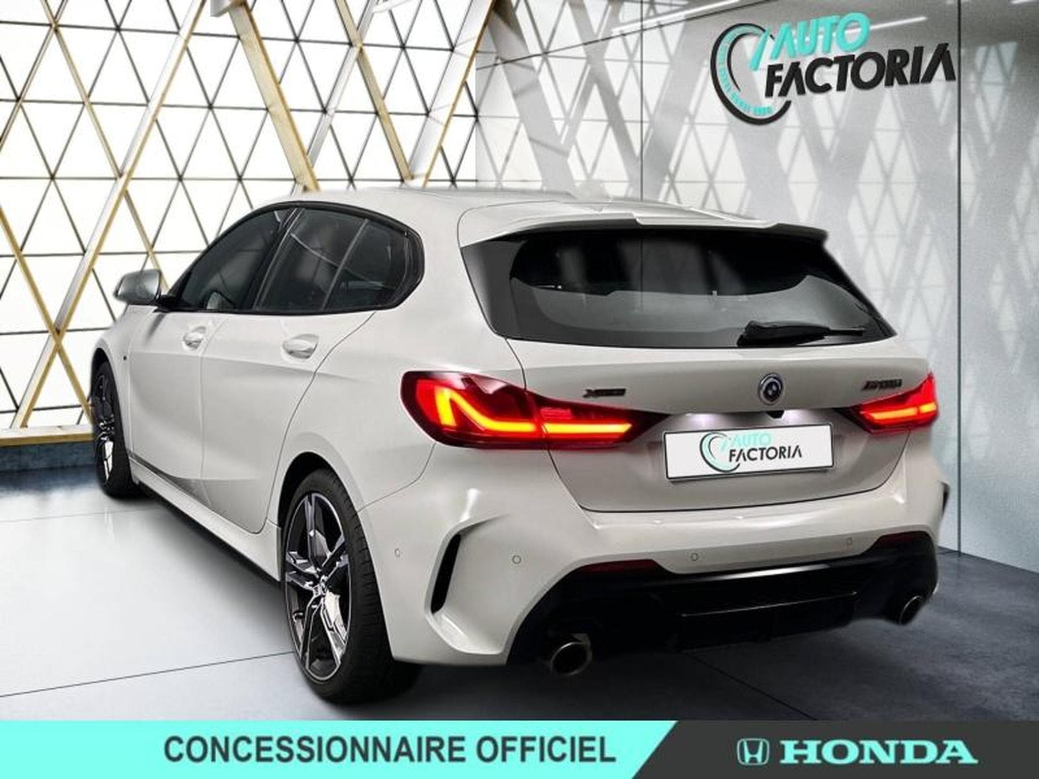 BMW 118 M135iA xDrive 306ch M Performance (2023) - Foto 3