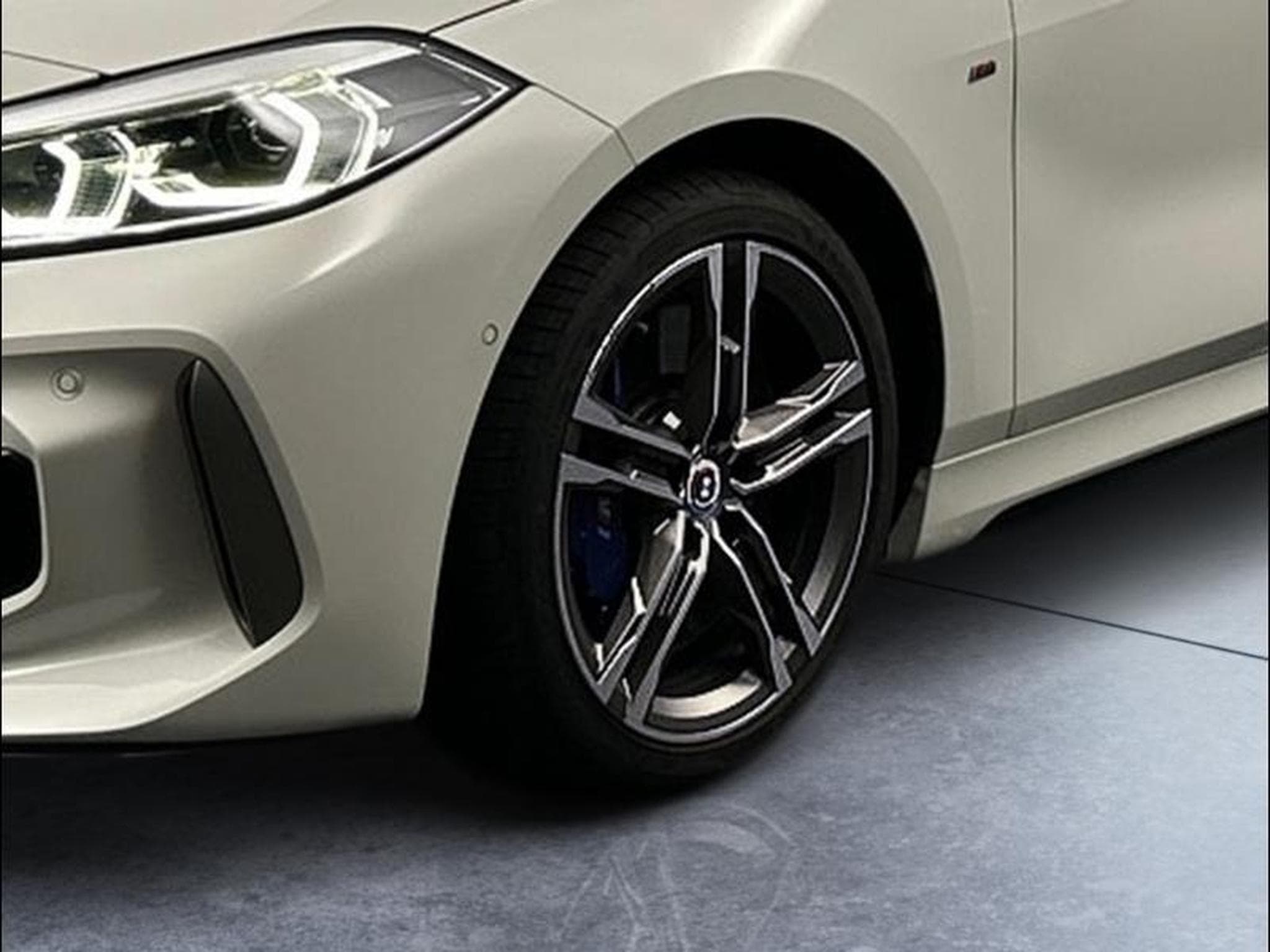 BMW 118 M135iA xDrive 306ch M Performance (2023) - Foto 9