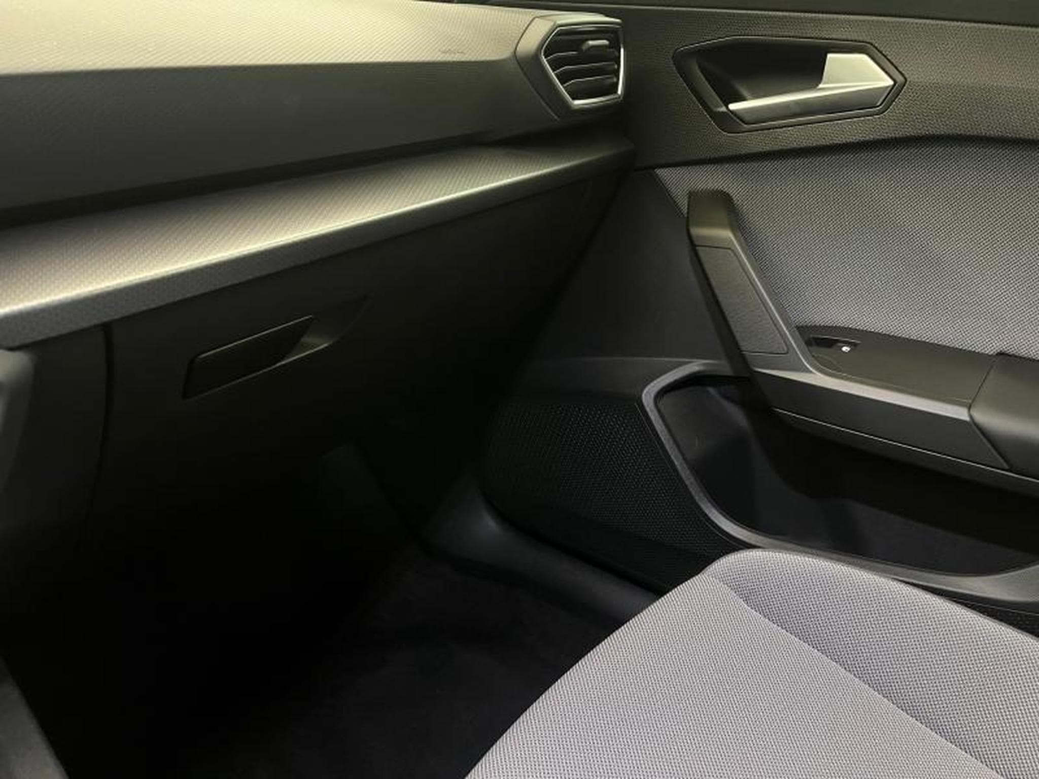 Seat Leon 1.0 TSI 110ch Special Edition (2024) - Foto 21