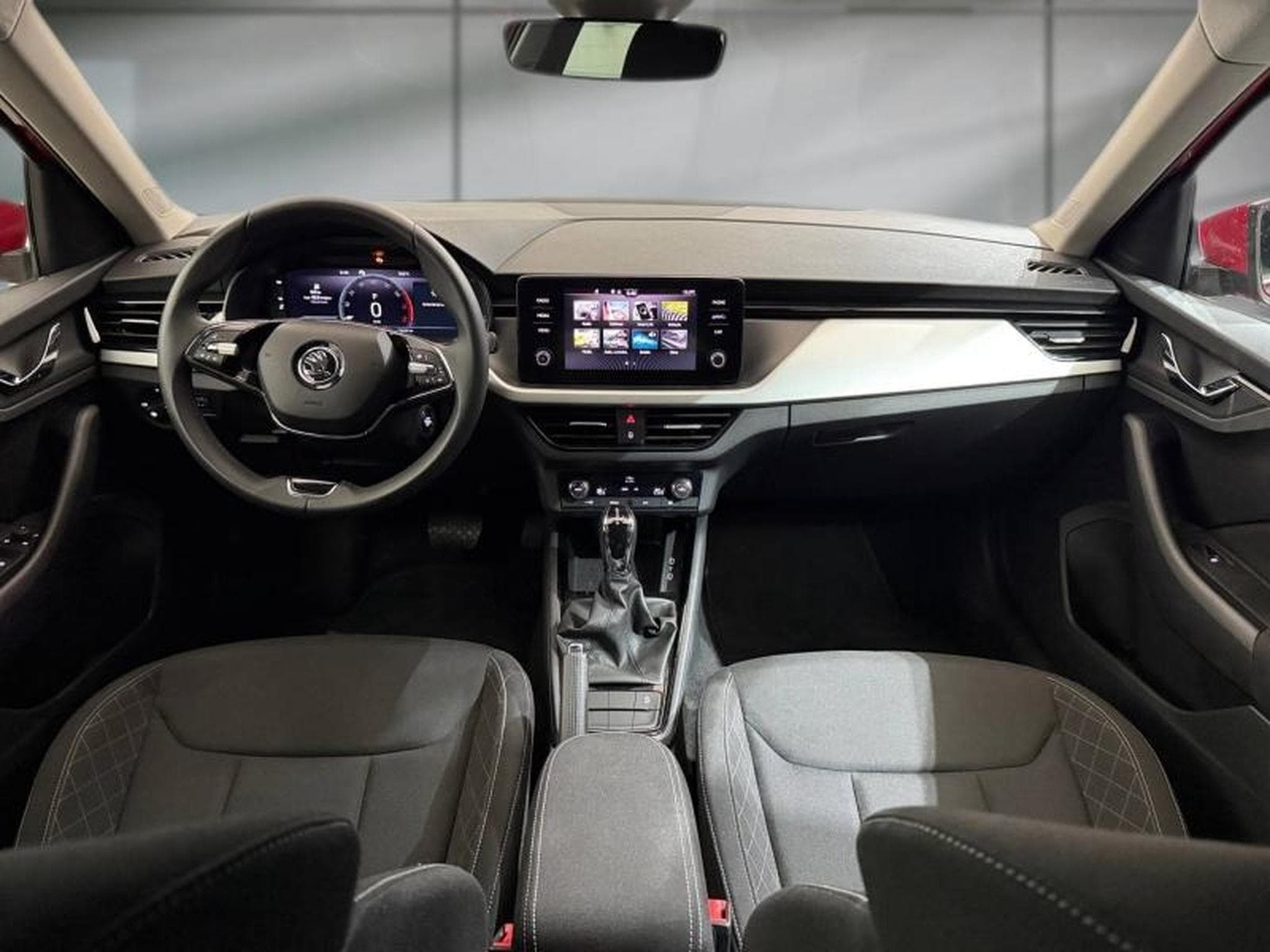 Skoda Kamiq 1.0 TSI Evo 110ch Ambition DSG7 (2024) - Foto 10