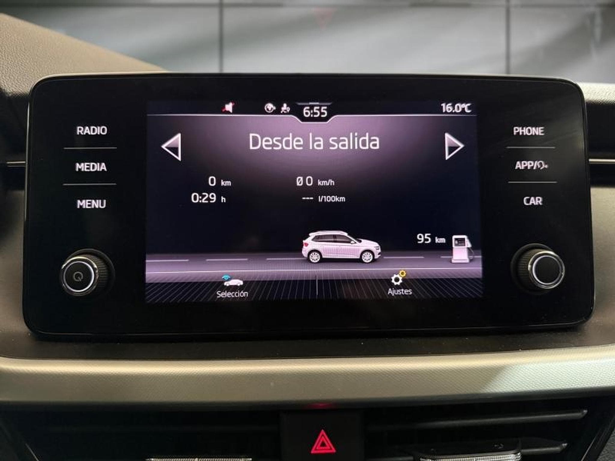 Skoda Kamiq 1.0 TSI Evo 110ch Ambition DSG7 (2024) - Foto 19