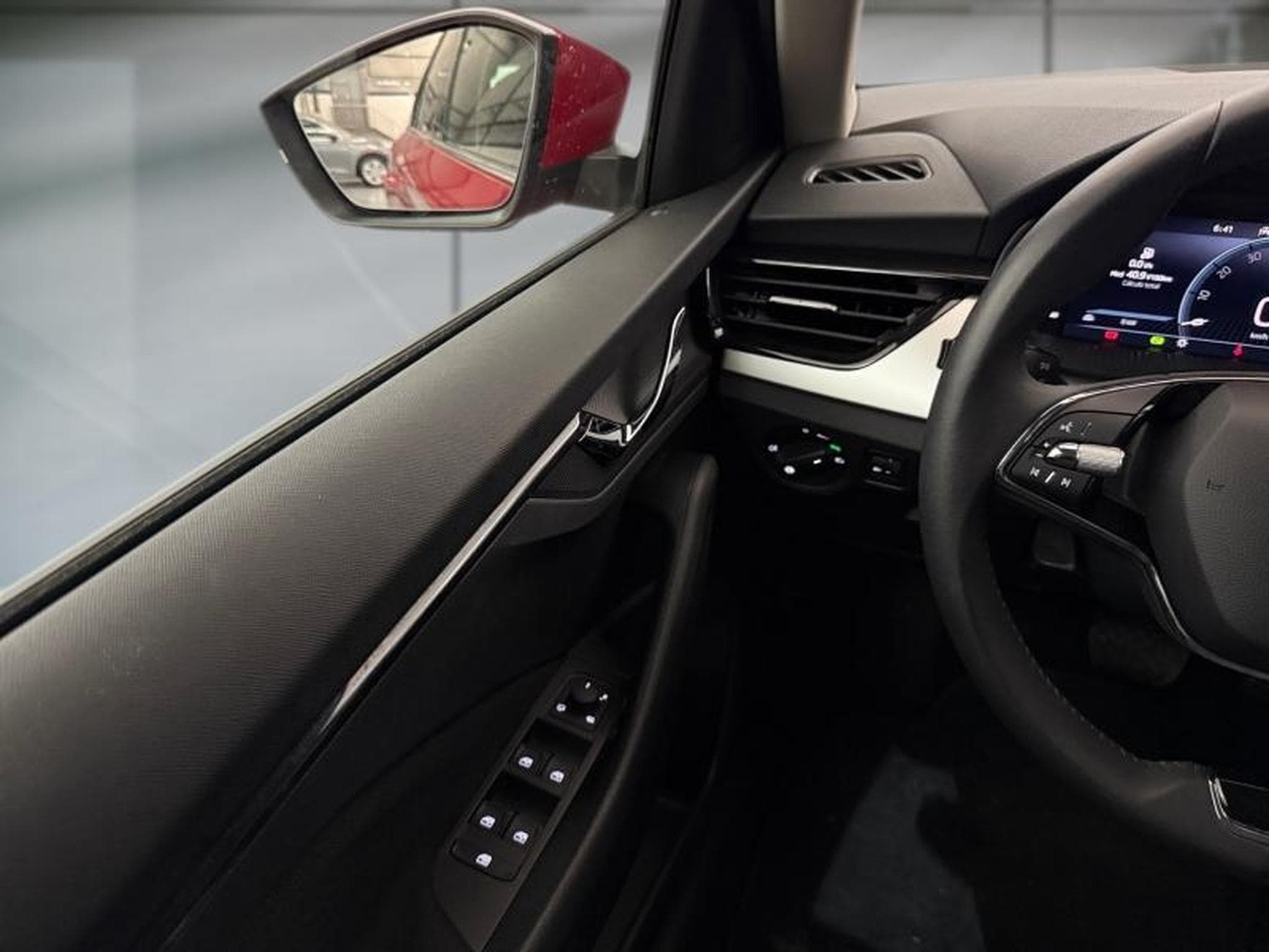 Skoda Kamiq 1.0 TSI Evo 110ch Ambition DSG7 (2024) - Foto 21