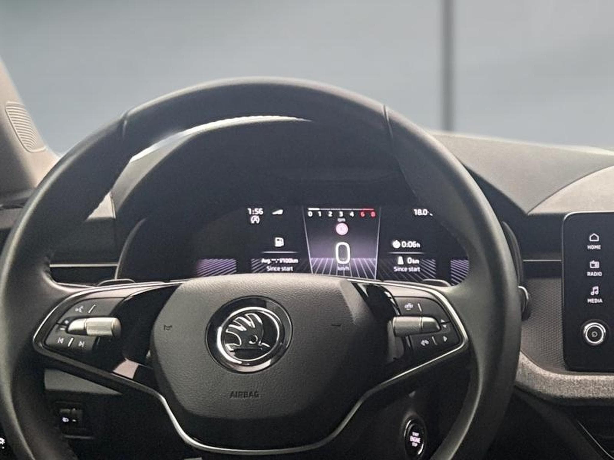 Skoda Scala 1.0 TSI Evo2 116ch Selection DSG7 (2025) - Foto 24