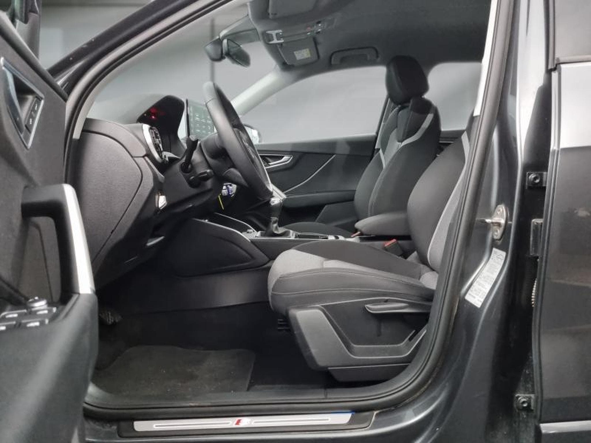 Audi Q2 30 TDI 116ch S-Line (2025) - Foto 9