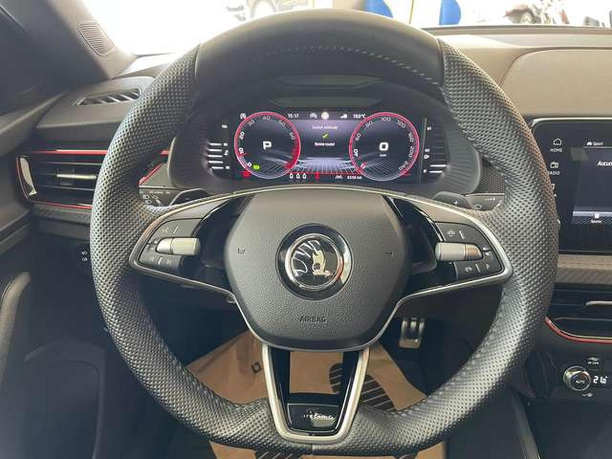 Skoda Kamiq Kamiq 1.5 TSI DSG Monte Carlo (2024) - Photo 14