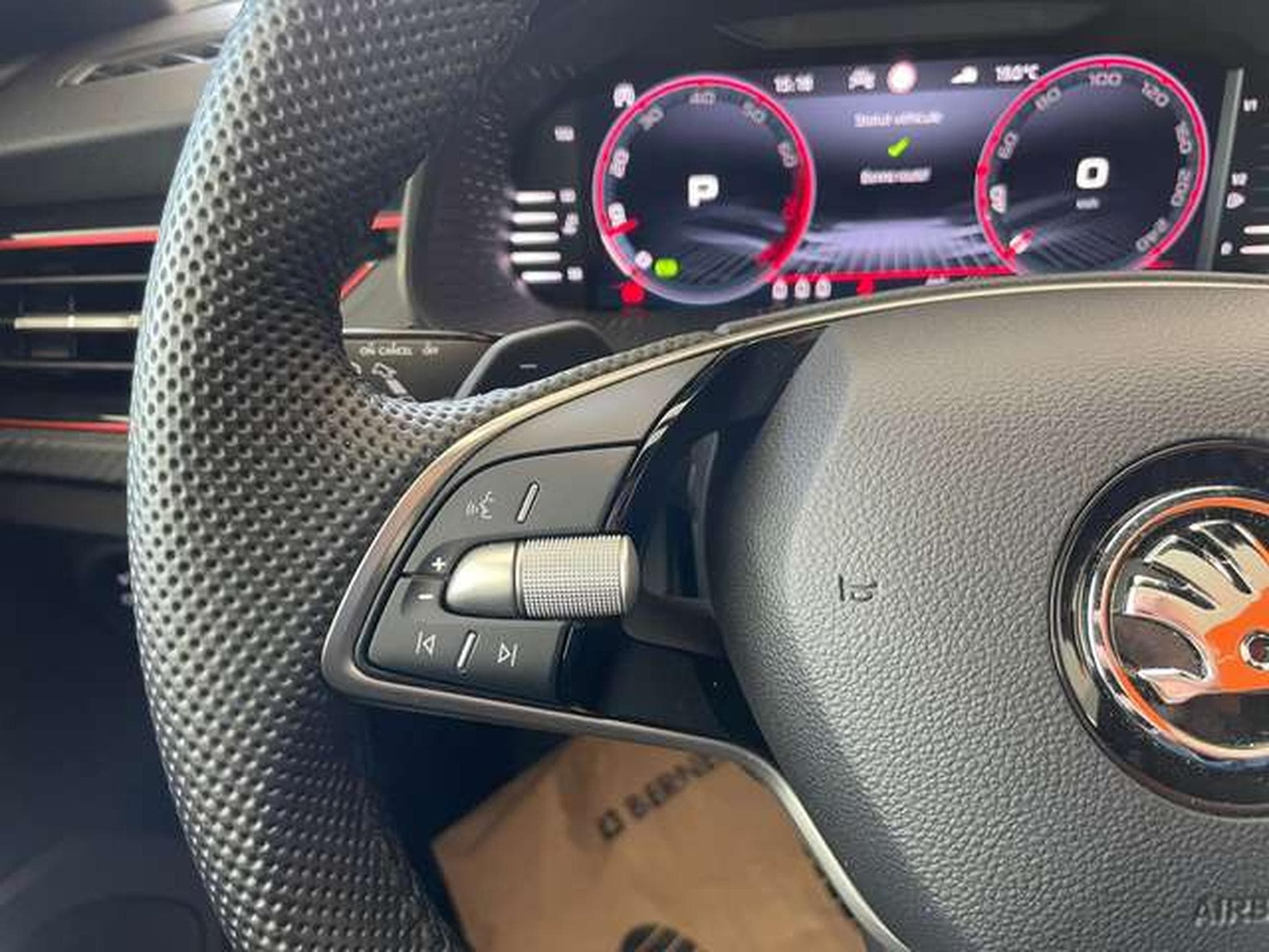 Skoda Kamiq Kamiq 1.5 TSI DSG Monte Carlo (2024) - Photo 15