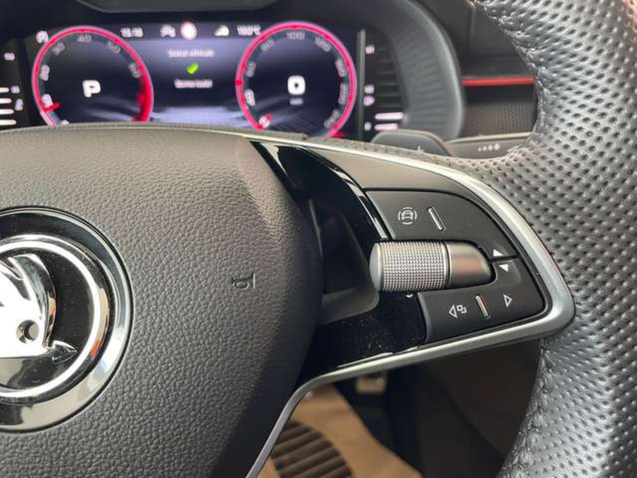 Skoda Kamiq Kamiq 1.5 TSI DSG Monte Carlo (2024) - Photo 16