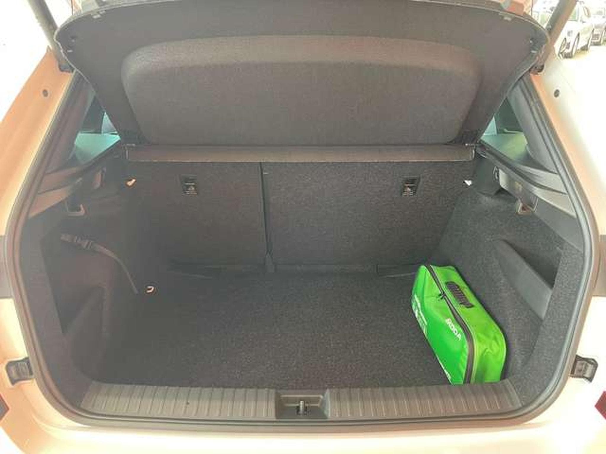 Skoda Kamiq Kamiq 1.5 TSI DSG Monte Carlo (2024) - Photo 27