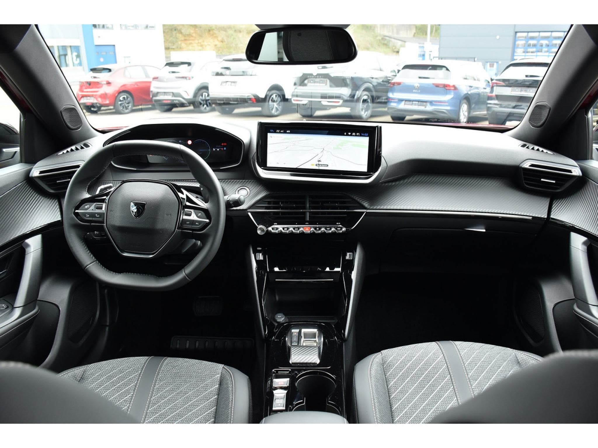 Peugeot 2008 1.2 Hybrid 145 Allure e-DCS6 ACC LANE SIDE GPS CAM360 1°MAIN (2025) - Photo 9