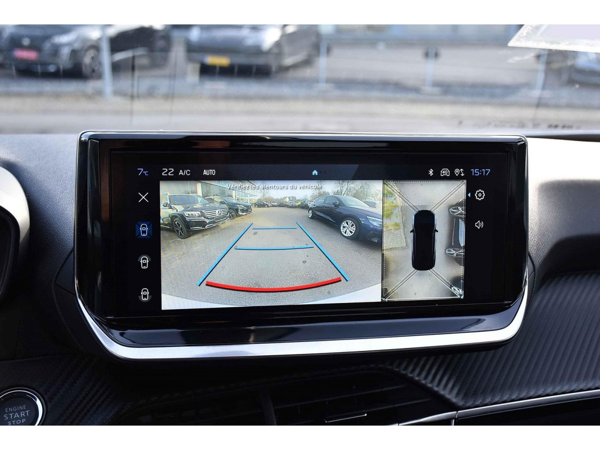 Peugeot 2008 1.2 PureTech Allure ACC GPS LANE SIDE REGUL CAM 360 1° MAIN (2025) - Photo 19