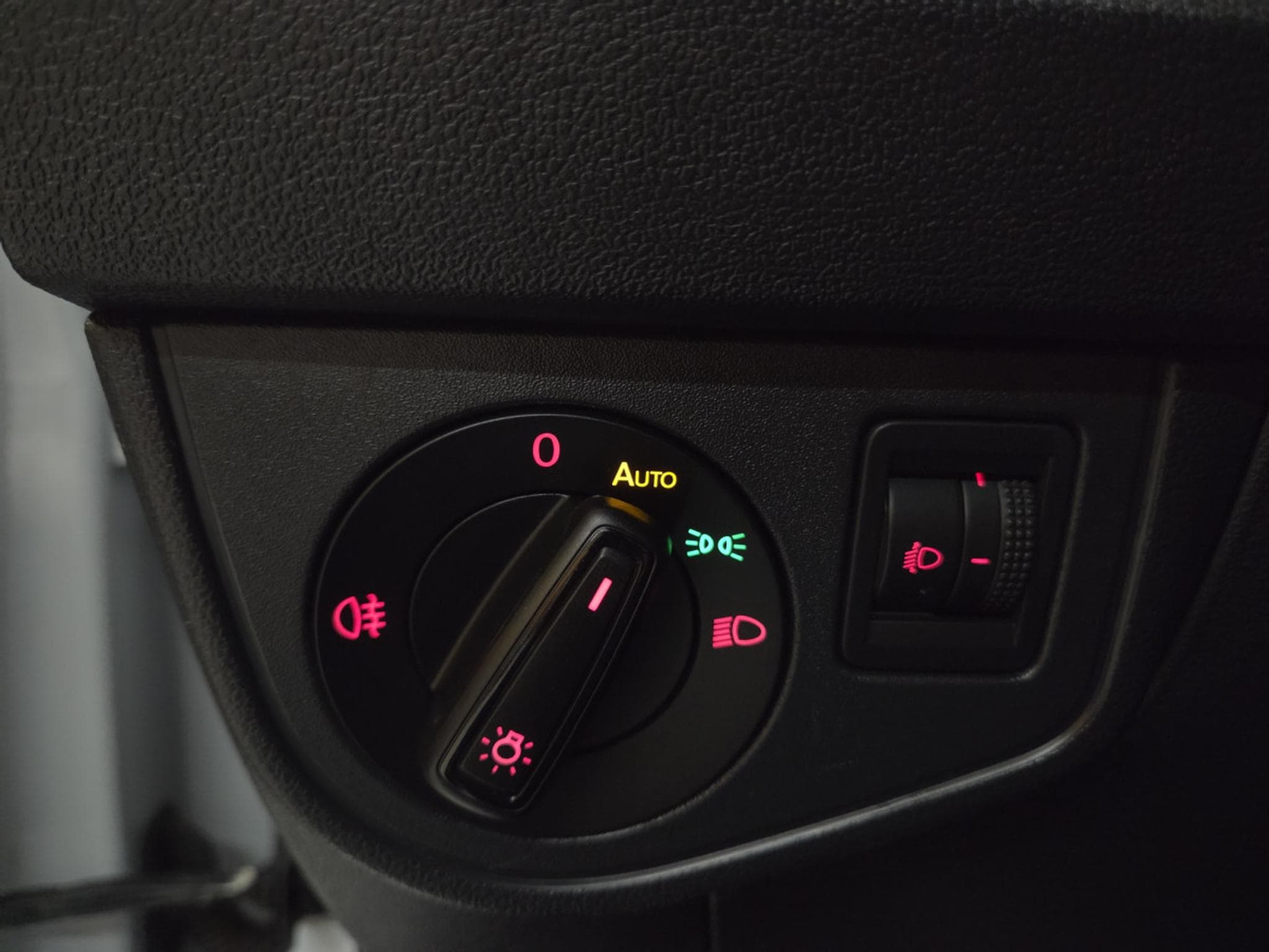 VW Polo 1.0 TRENDLINE 65CV (2018) - Photo 12
