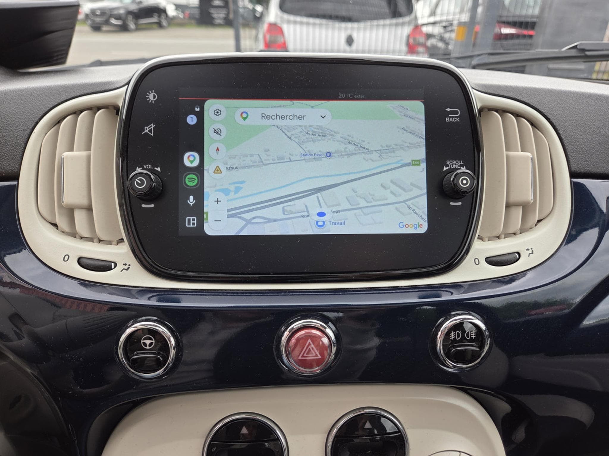 Fiat 500 ESSENCE/HYBRID DOLCEVITA 69CV (2022) - Photo 16