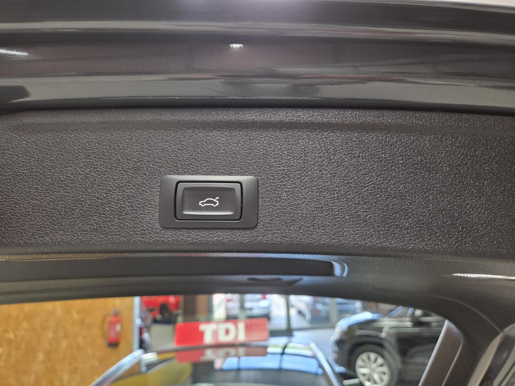 Audi A4 AVANT 30TDI ATTRACTION S-TRONIC (2022) - Photo 22