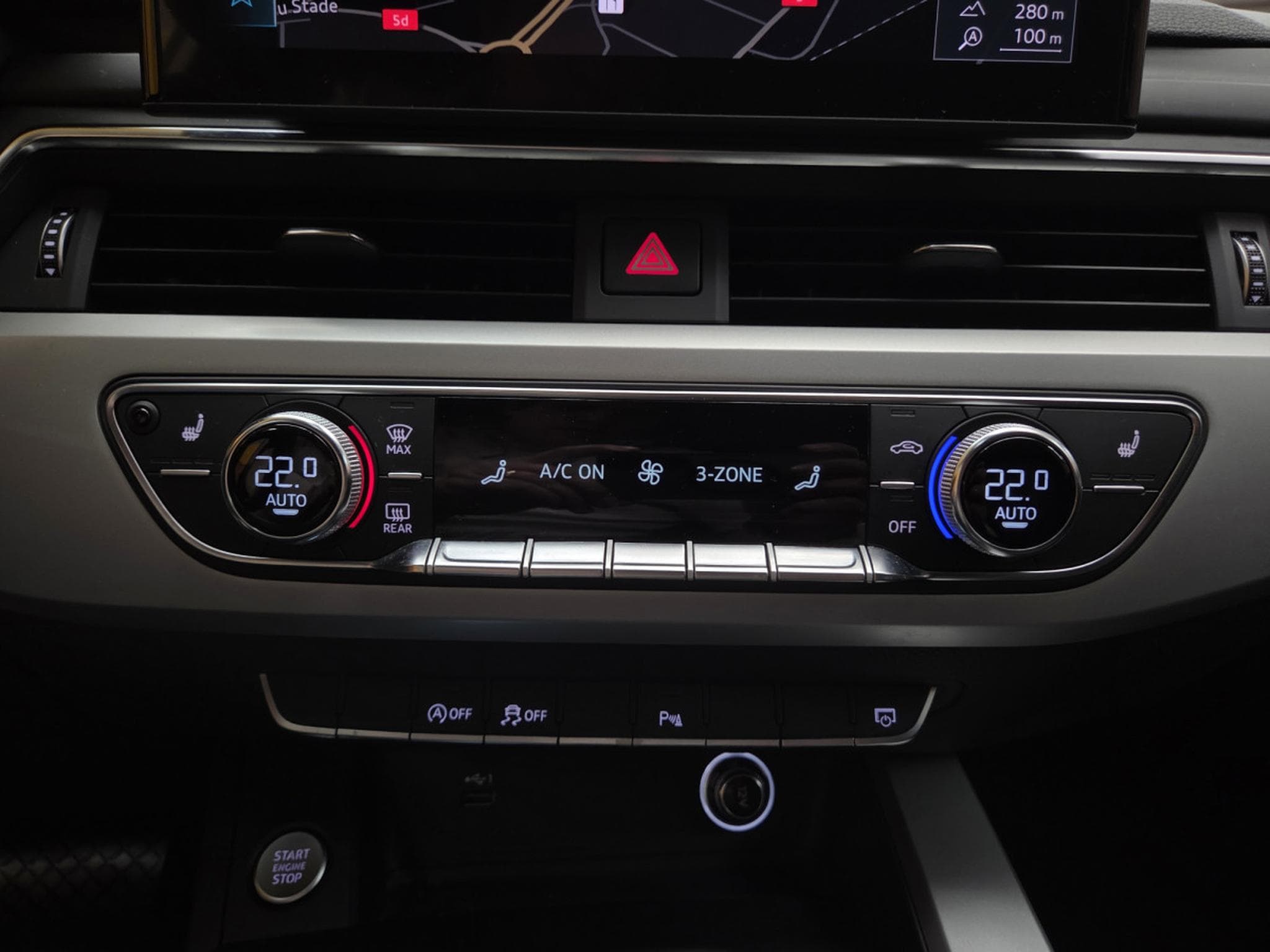 Audi A4 TDI AVANT S-TRONIC 163CV (2020) - Photo 13