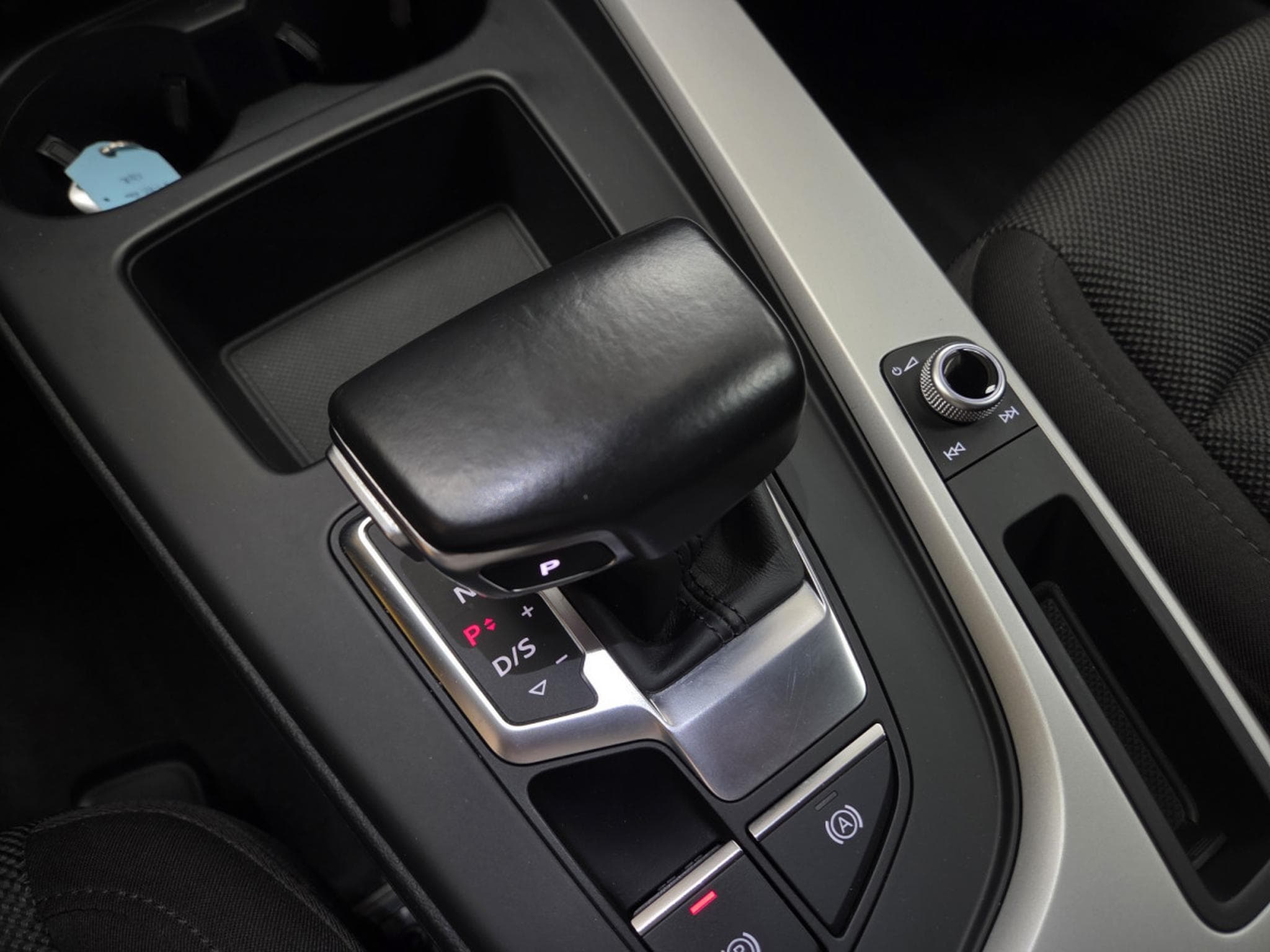 Audi A4 TDI AVANT S-TRONIC 163CV (2020) - Photo 14