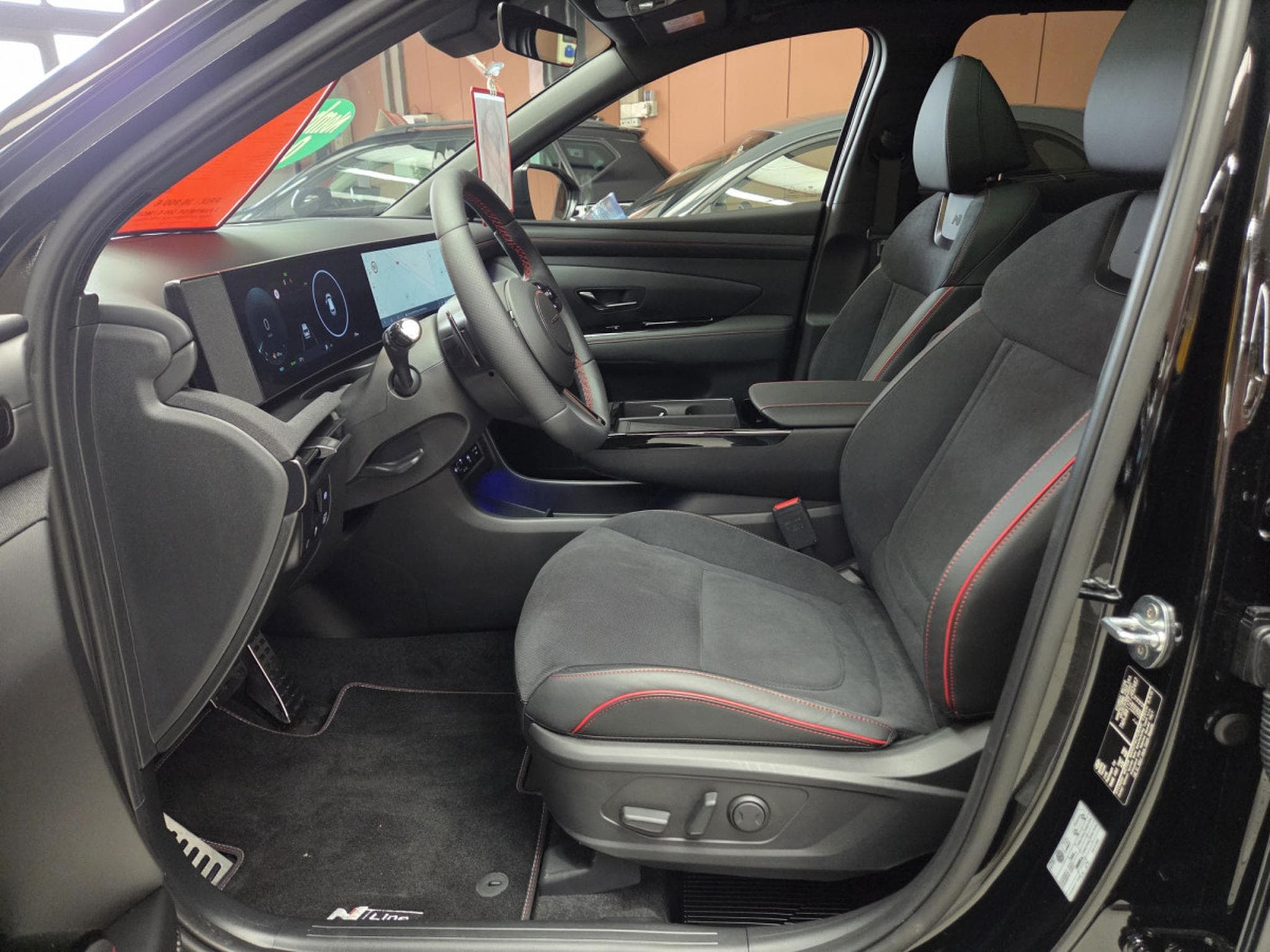 Hyundai Tucson HEV 1.6 T-GDI 6AT SHINE N-LINE SENSATION 239CV (2026) - Photo 13