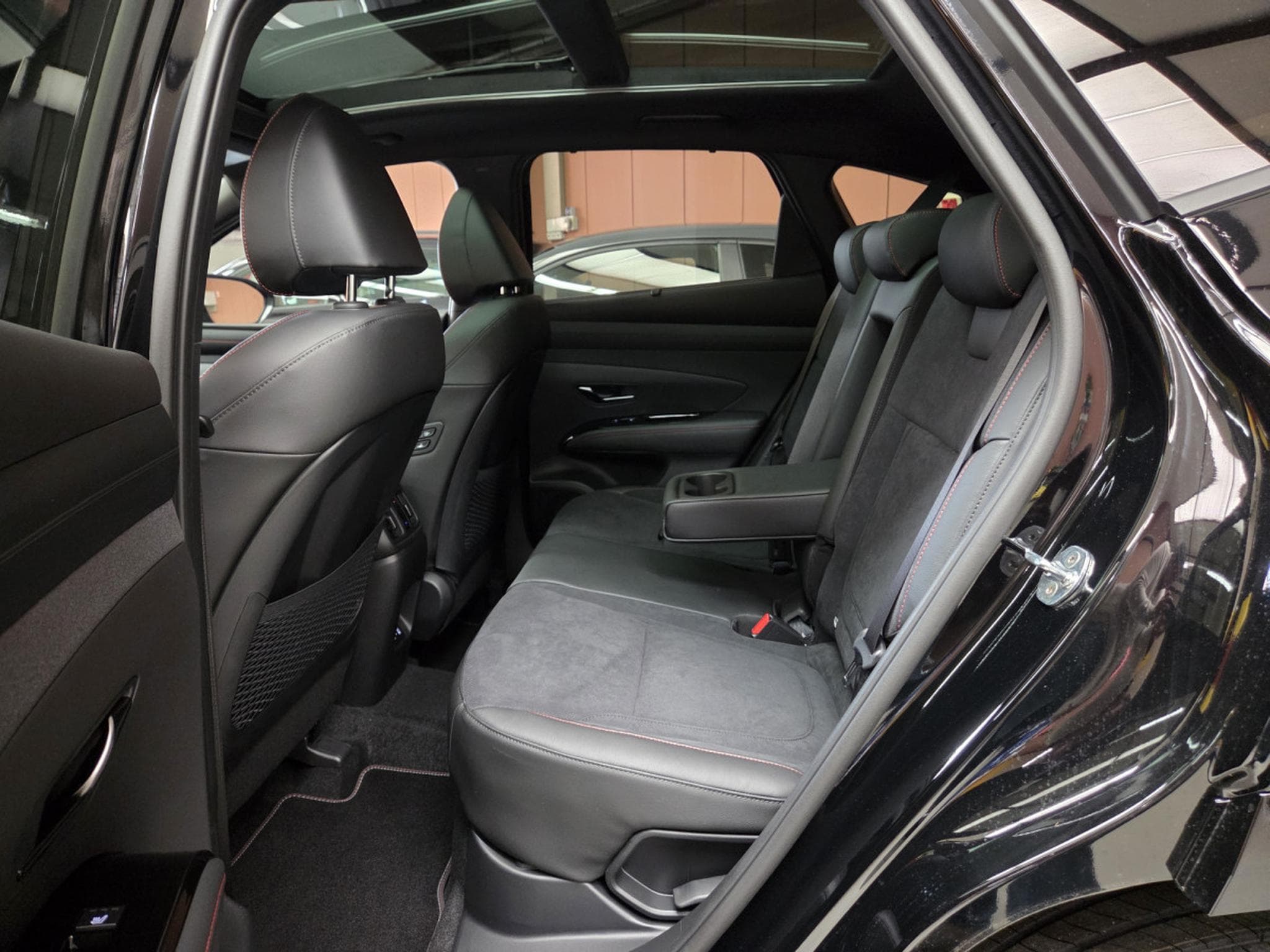 Hyundai Tucson HEV 1.6 T-GDI 6AT SHINE N-LINE SENSATION 239CV (2026) - Photo 23