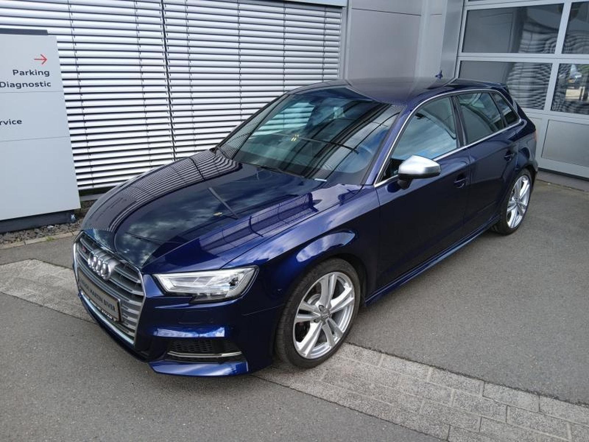 Audi S3 Sportback 2.0 TFSI quattro s-tronic (2018) - Photo 1
