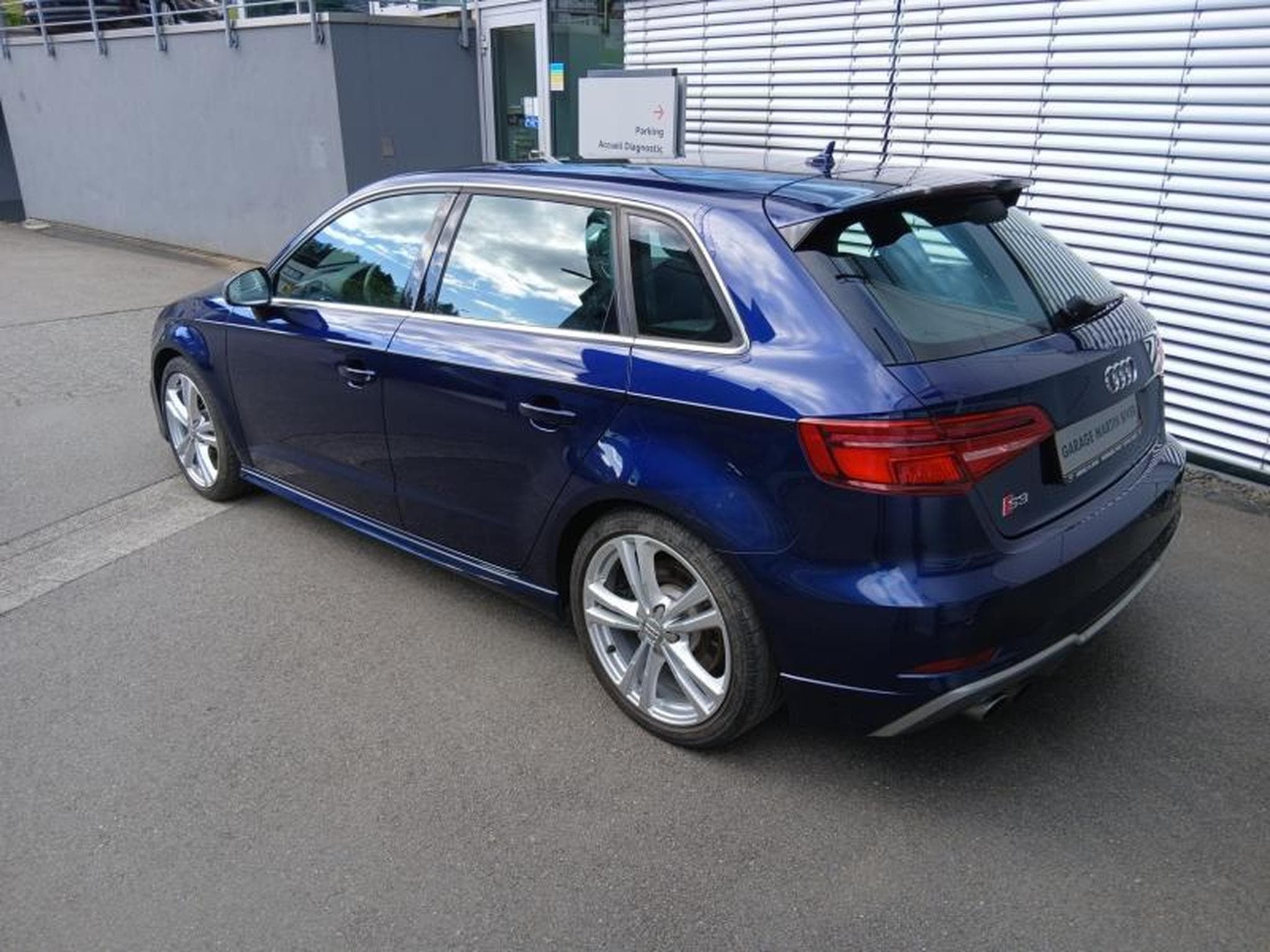 Audi S3 Sportback 2.0 TFSI quattro s-tronic (2018) - Photo 2
