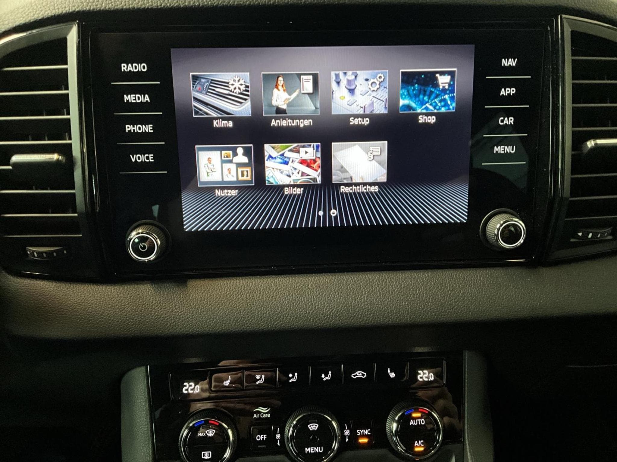 Skoda Karoq Sportline+DSG+4x4+Navi+AHK (2022) - Foto 16