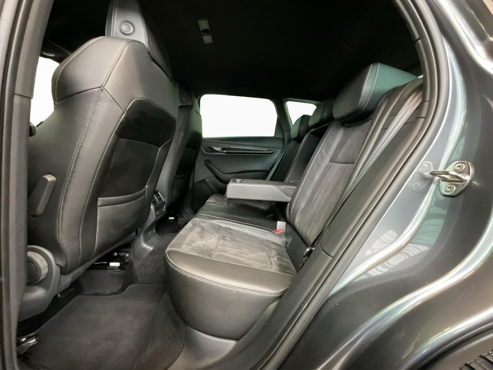 Skoda Karoq Sportline+DSG+4x4+Navi+AHK (2022) - Foto 17