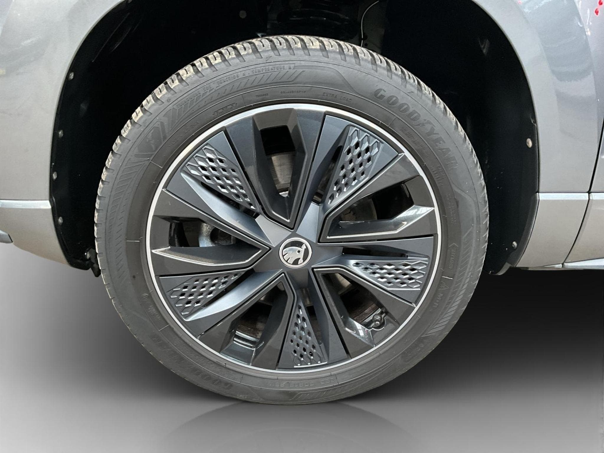 Skoda Karoq Sportline+DSG+4x4+Navi+AHK (2022) - Foto 8