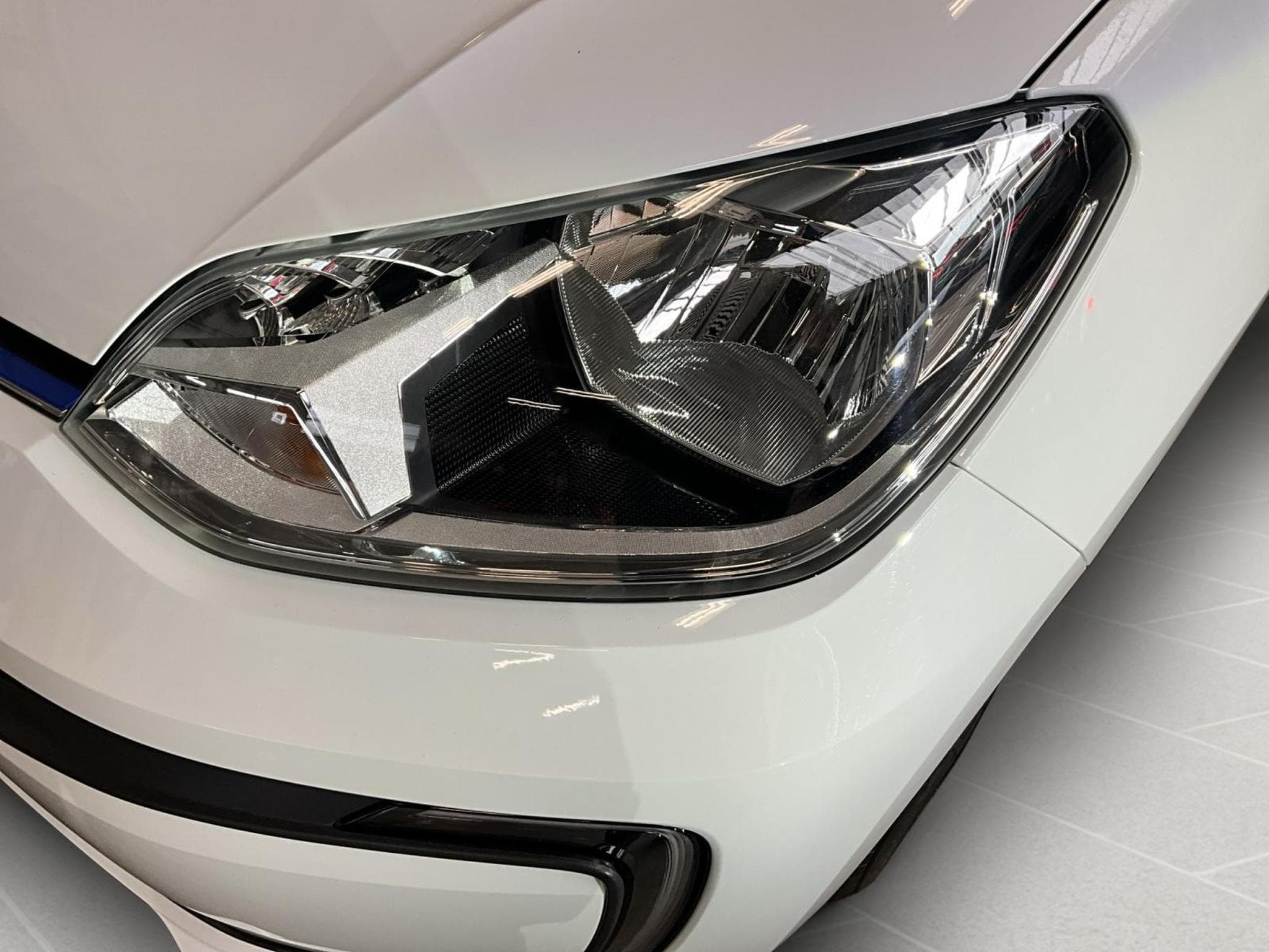 VW UP E-up+Move+DSG+P.Style+RearView (2021) - Foto 10