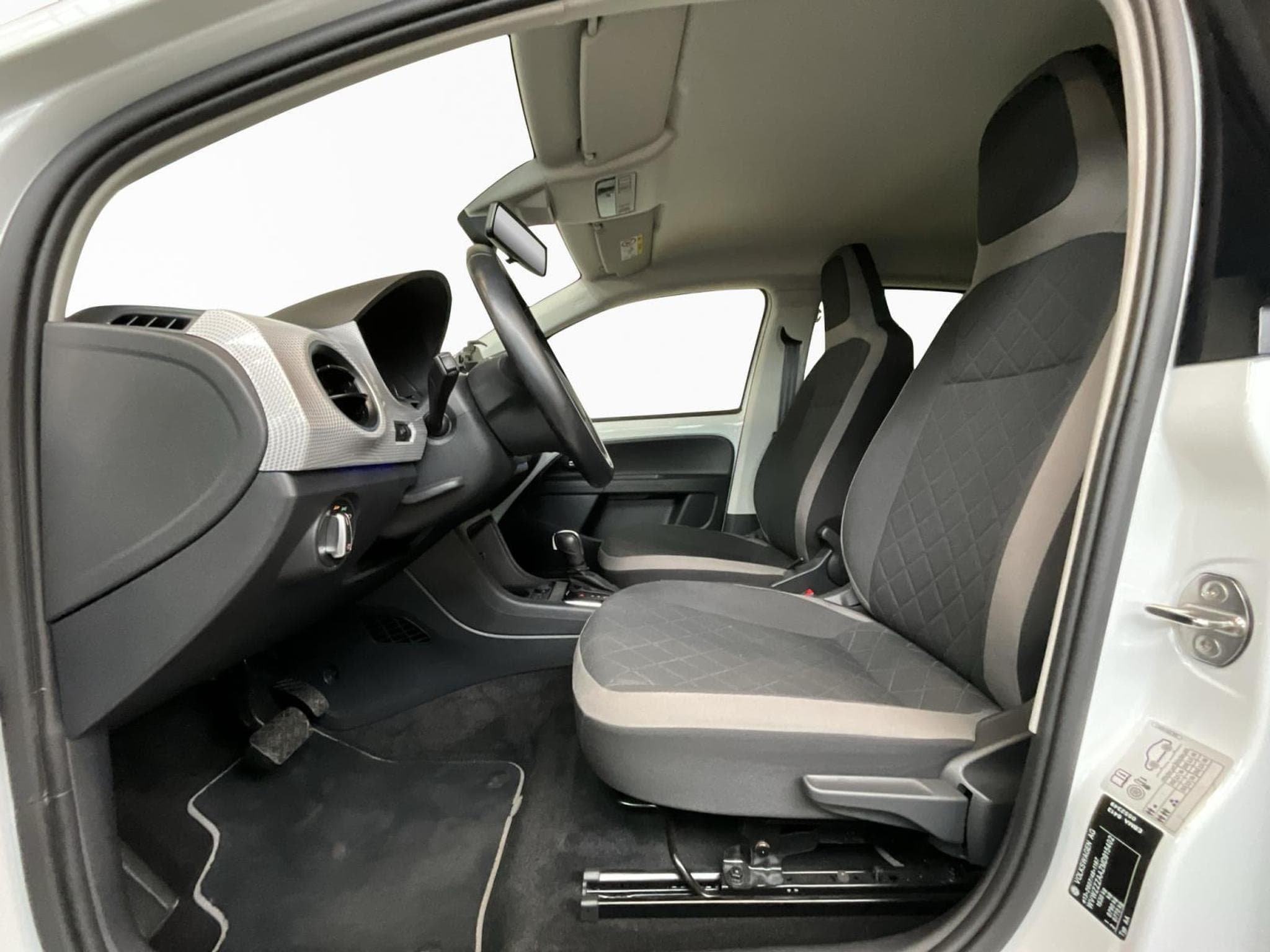 VW UP E-up+Move+DSG+P.Style+RearView (2021) - Foto 11