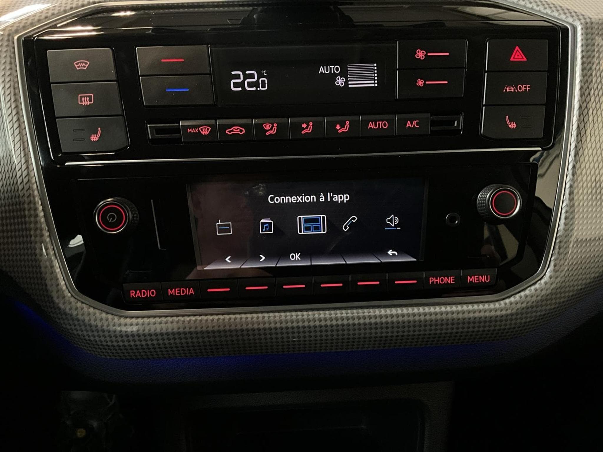 VW UP E-up+Move+DSG+P.Style+RearView (2021) - Foto 16