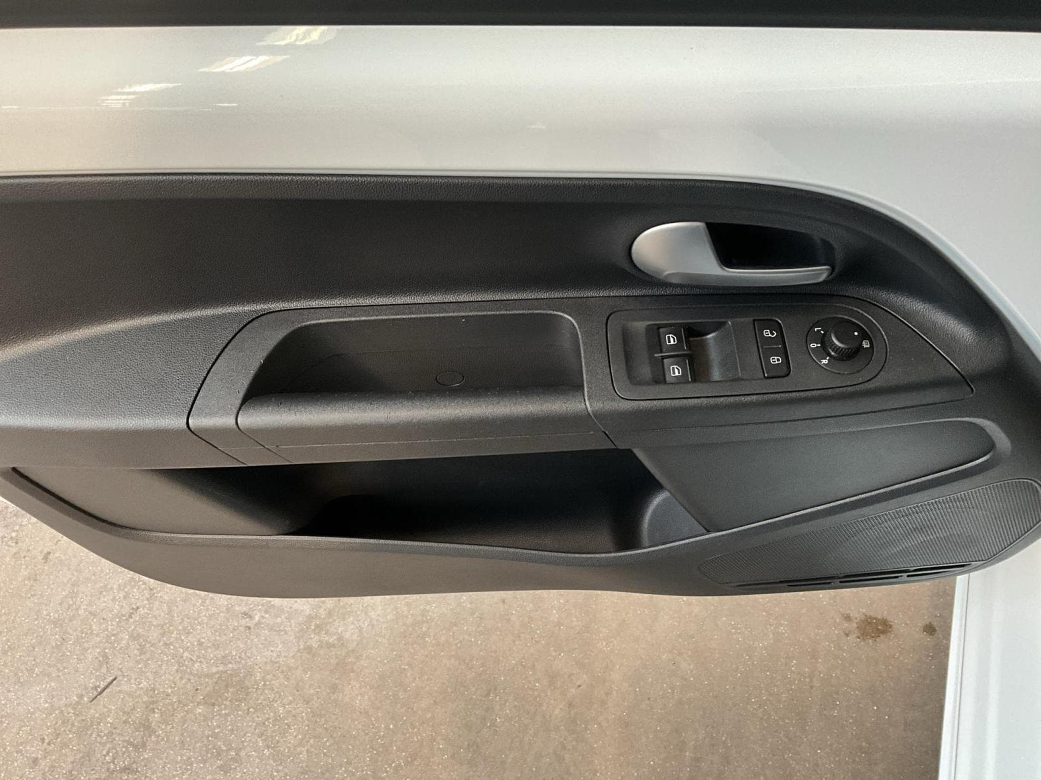 VW UP E-up+Move+DSG+P.Style+RearView (2021) - Foto 9