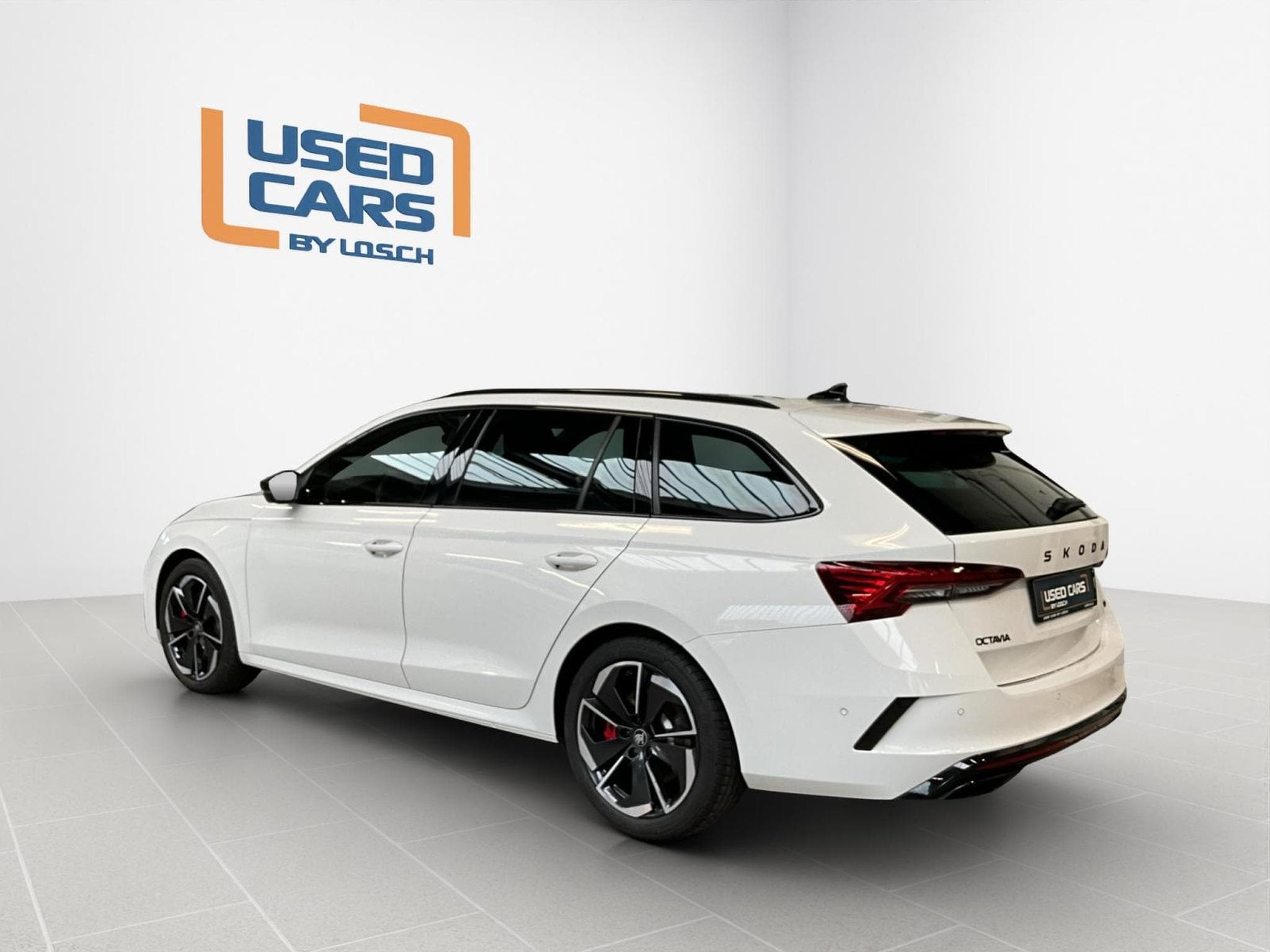 Skoda Octavia Combi+RS+DSG+P.Com.-Premium+360 (2025) - Photo 5