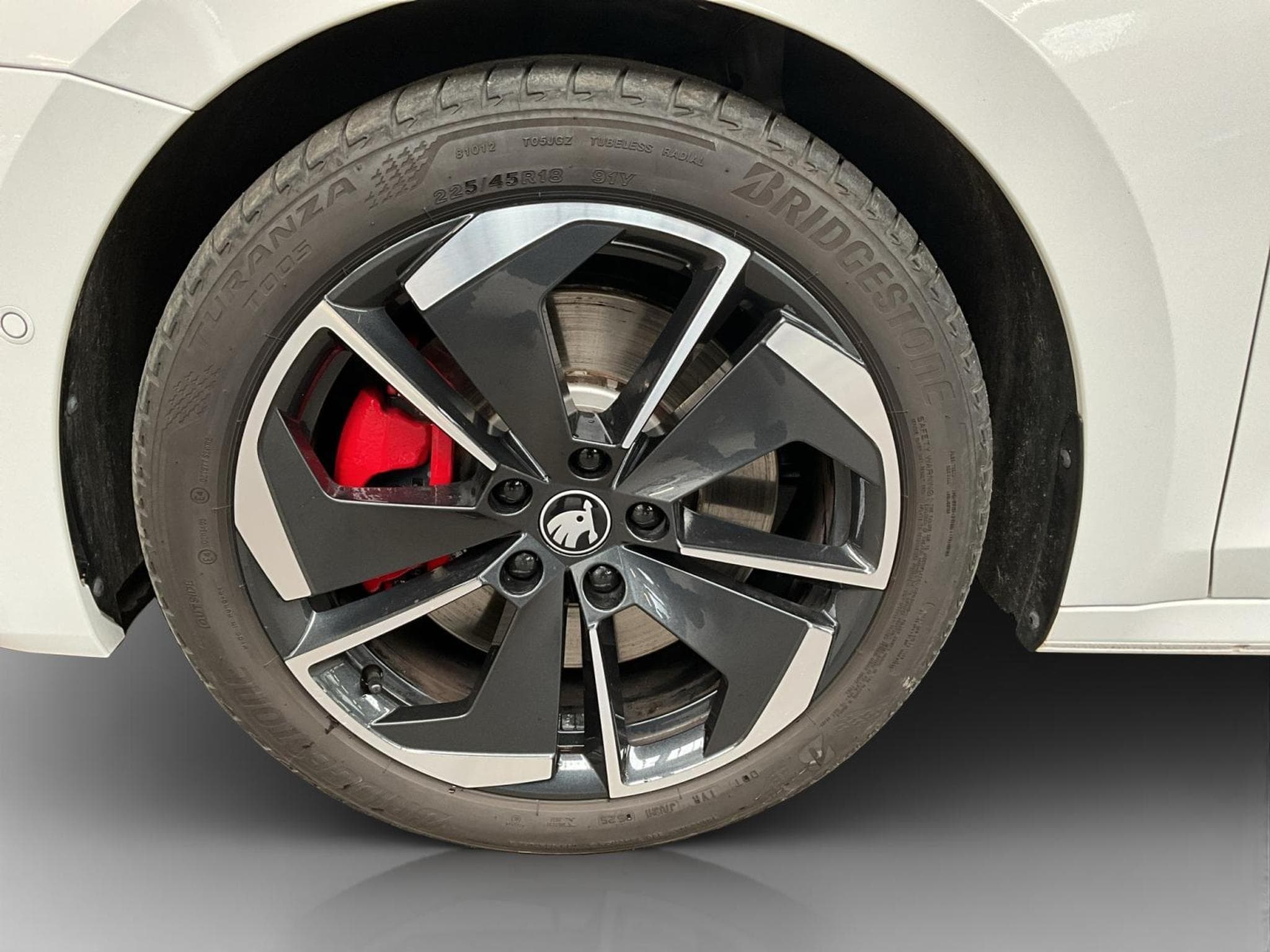Skoda Octavia Combi+RS+DSG+P.Com.-Premium+360 (2025) - Photo 8