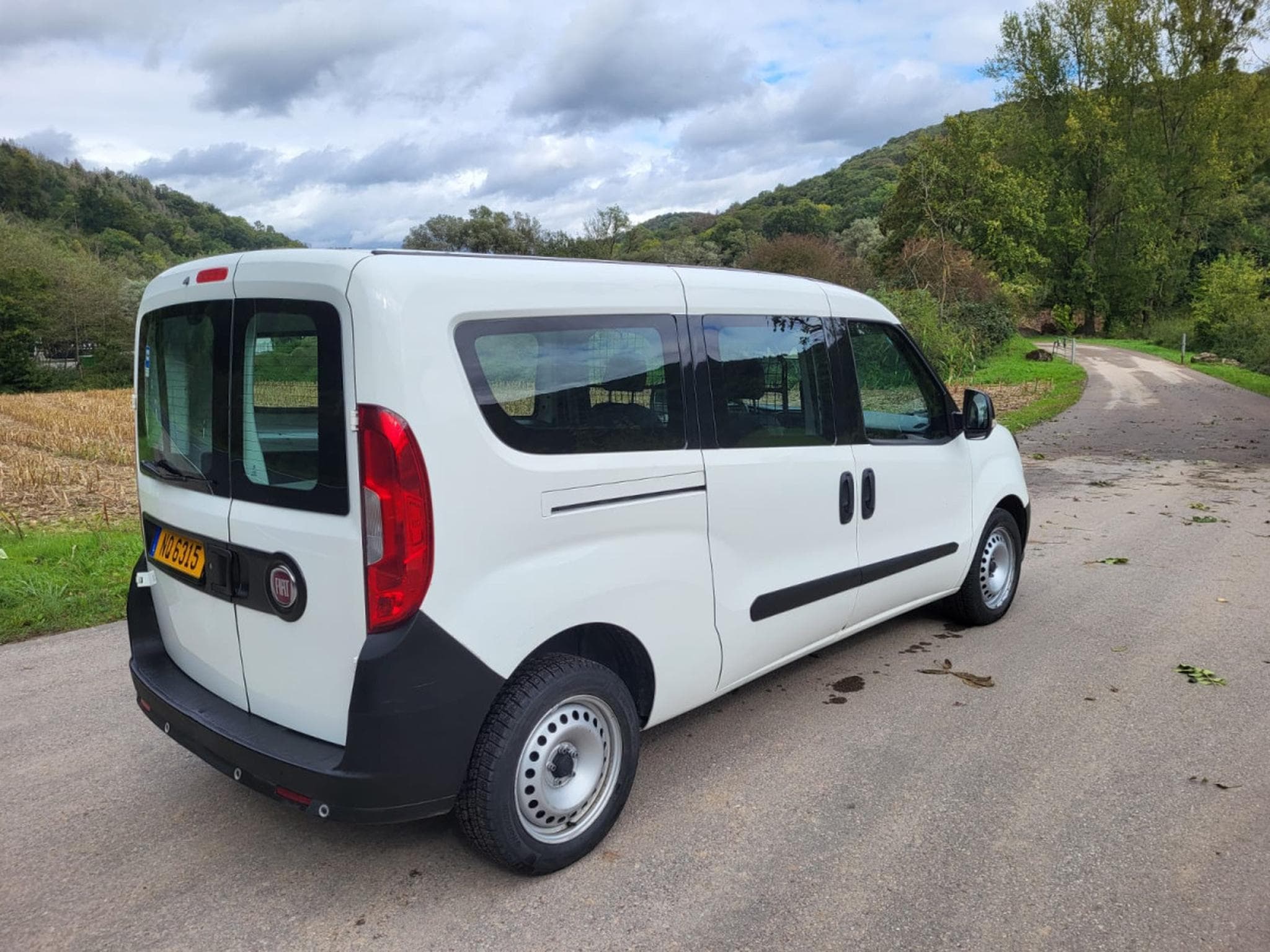 Fiat Doblo Cargo Maxi 1.3 Diesel Multijet (2018) - Foto 2