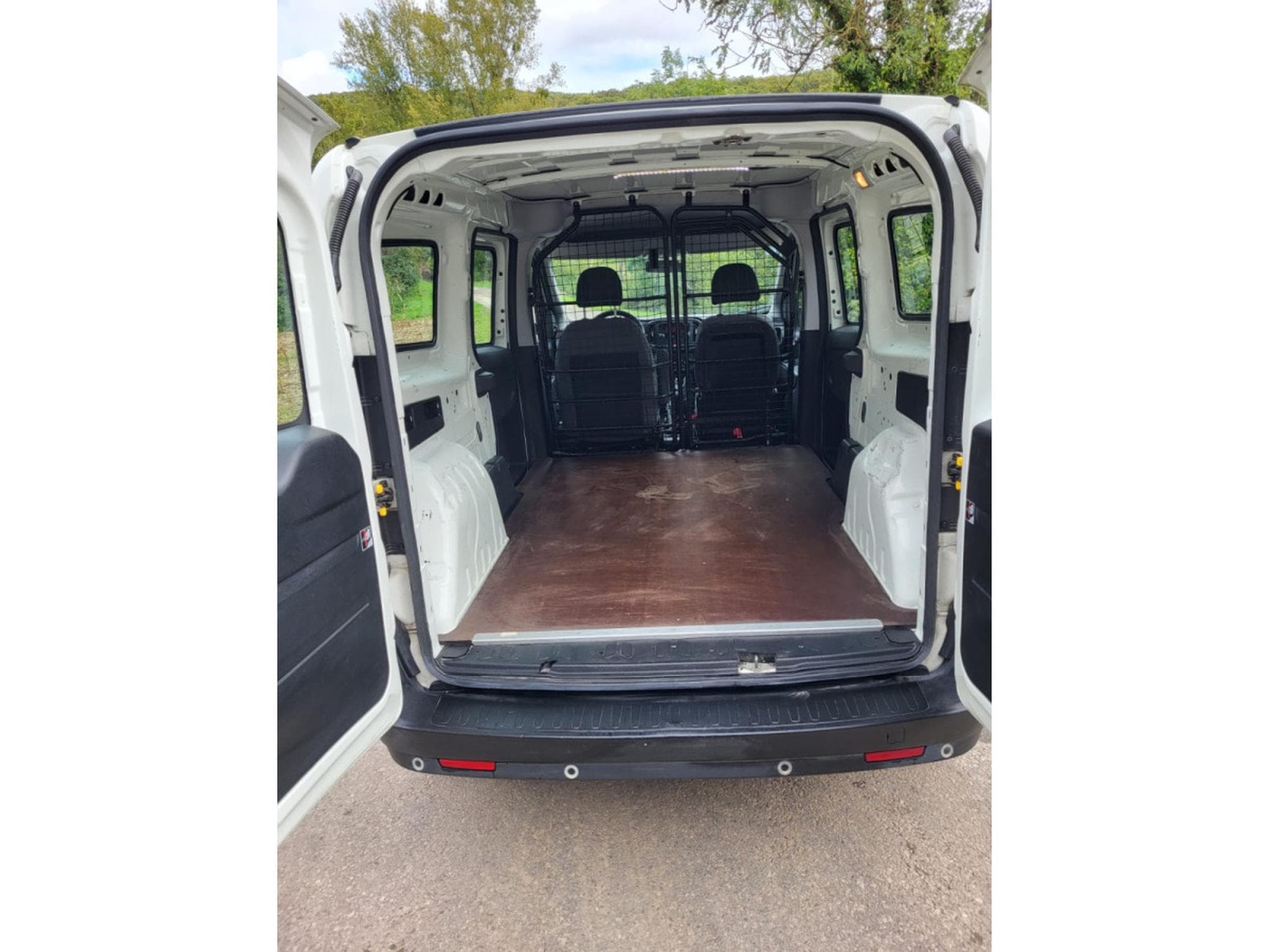Fiat Doblo Cargo Maxi 1.3 Diesel Multijet (2018) - Foto 5