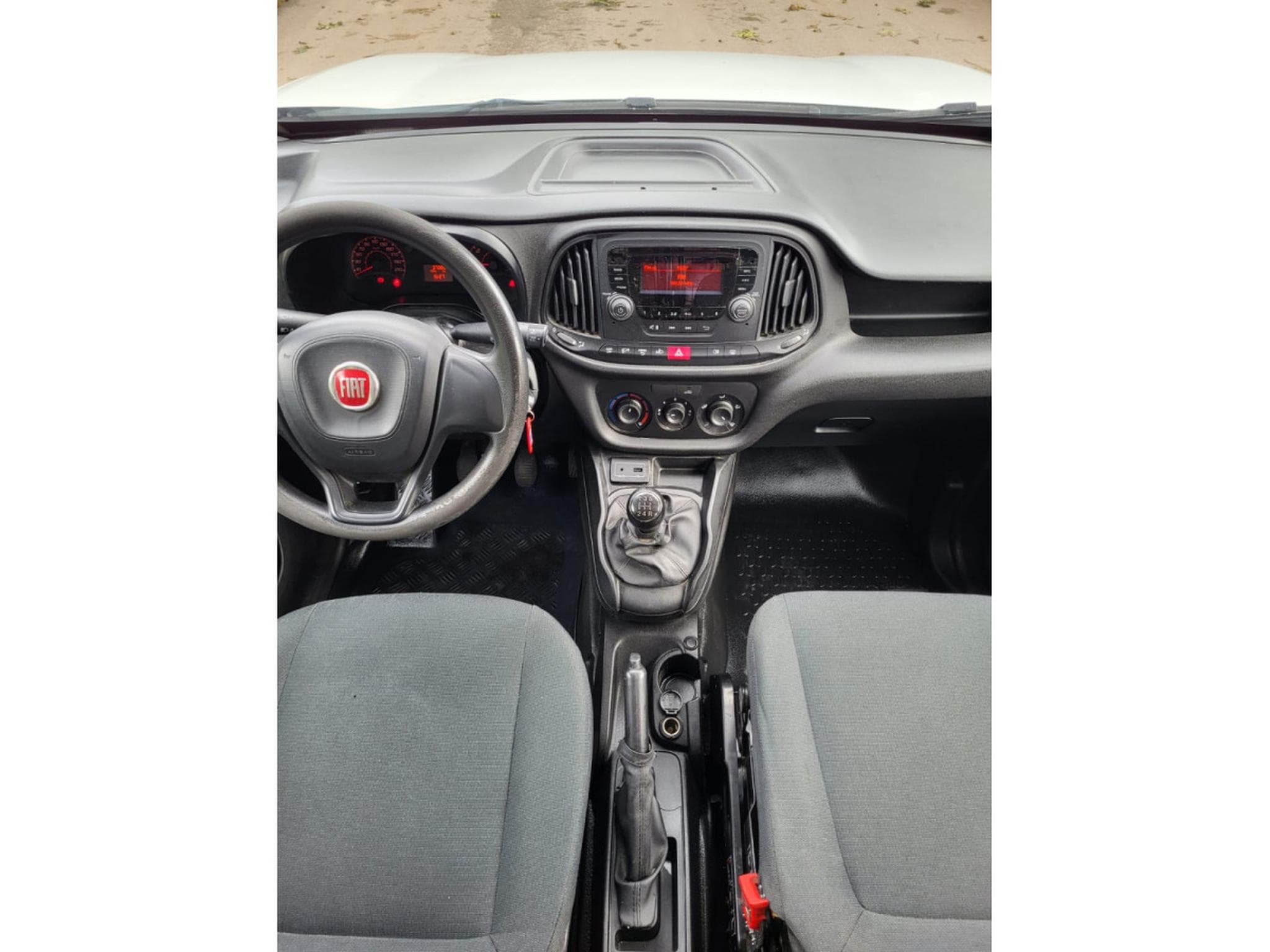 Fiat Doblo Cargo Maxi 1.3 Diesel Multijet (2018) - Foto 6