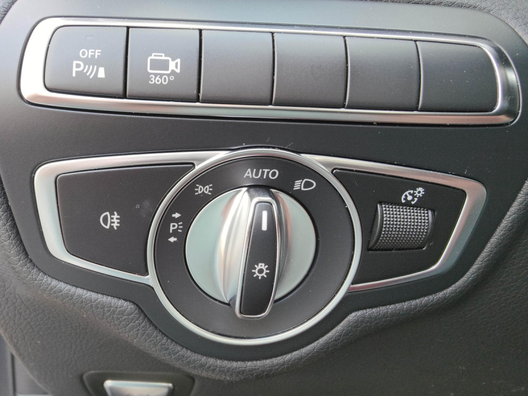 Mercedes GLC 220 220D AMG COUPE 4MATIC GPS CAMERA 360 SIEGES CHAUFFANTS (2018) - Foto 19