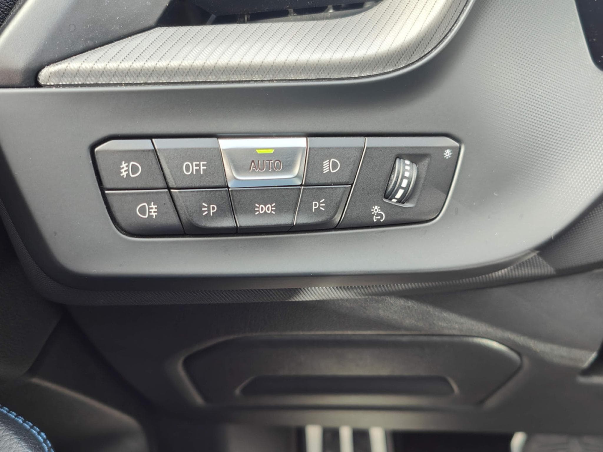BMW 120 120iA SDRIVE PACK M GPS CARPLAY SIEGES CHAUFFANTS ECLAIRAGE (2021) - Photo 16