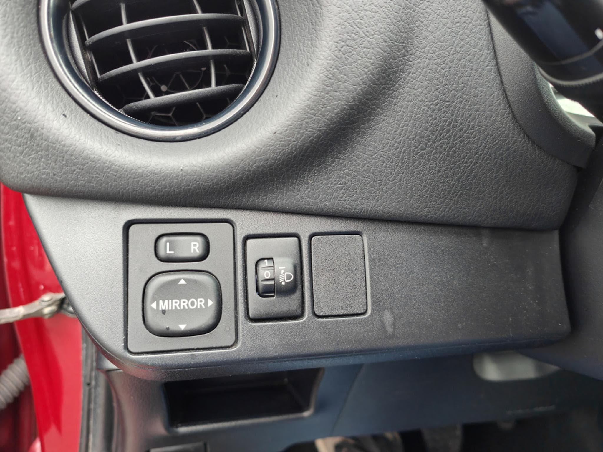 Toyota Yaris 1.3 VVT-I GPS BLUETOOTH CLIMATISATION CAMERA (2017) - Foto 19