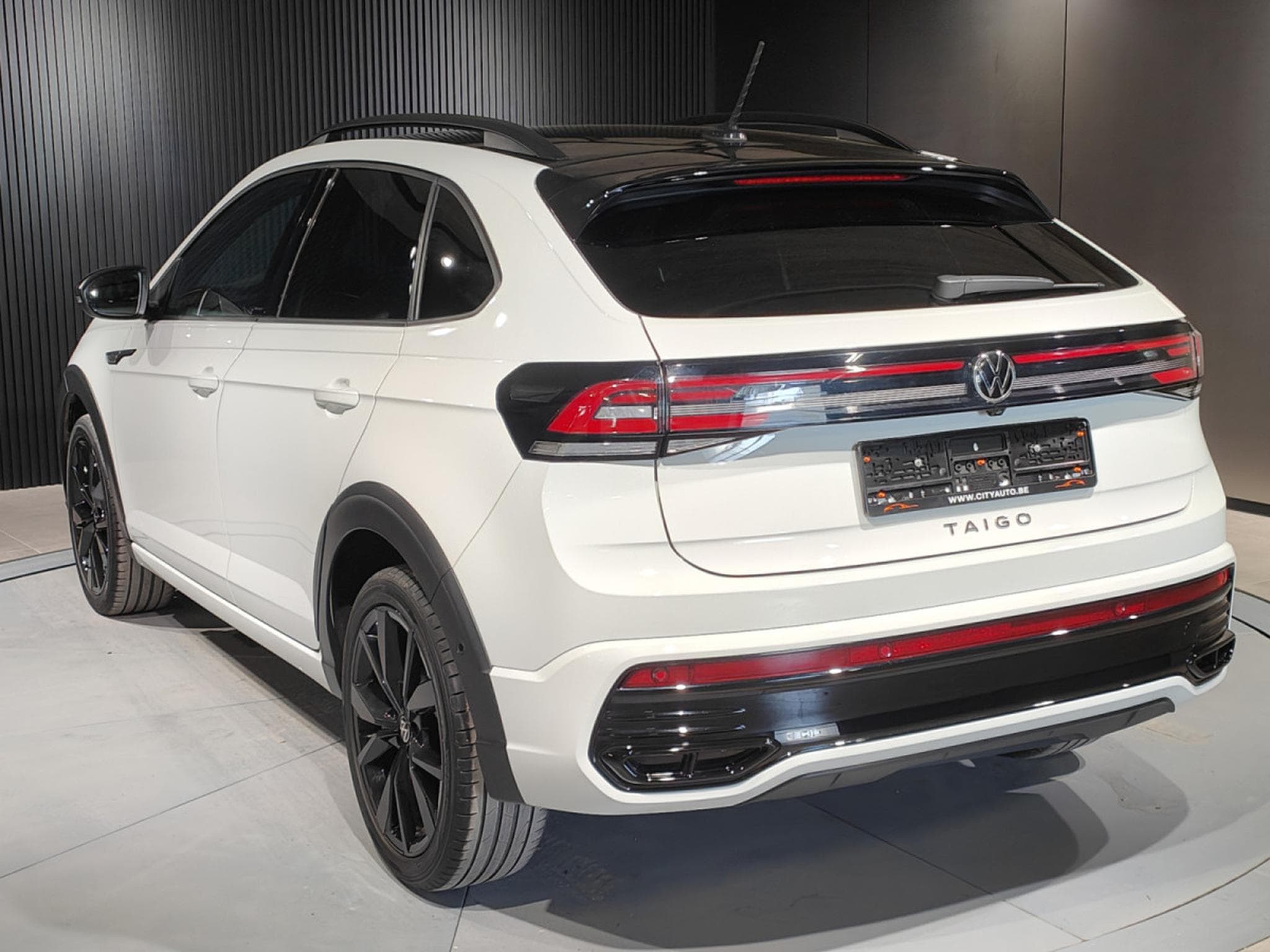 VW Taigo 1.0 TSI DSG R-LINE CARPLAY CAMERA LED GPS (2023) - Foto 4