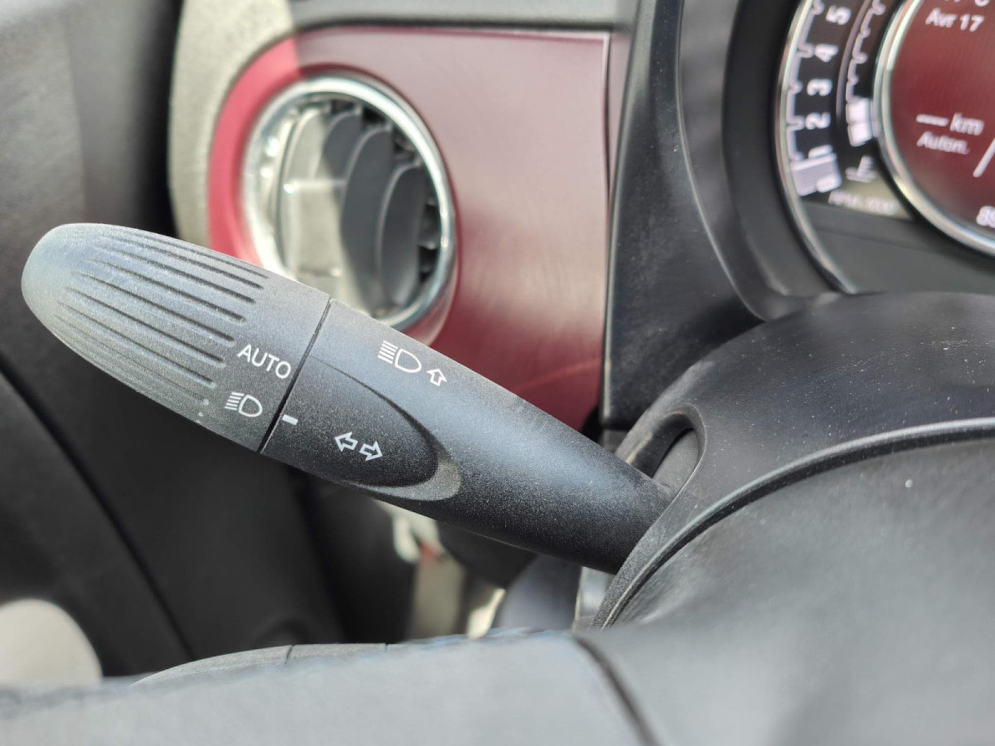 Fiat 500 1.2 MULTIJET GPS SIEGES CHAUFFANTS TOIT PANO CRUISE (2019) - Foto 11