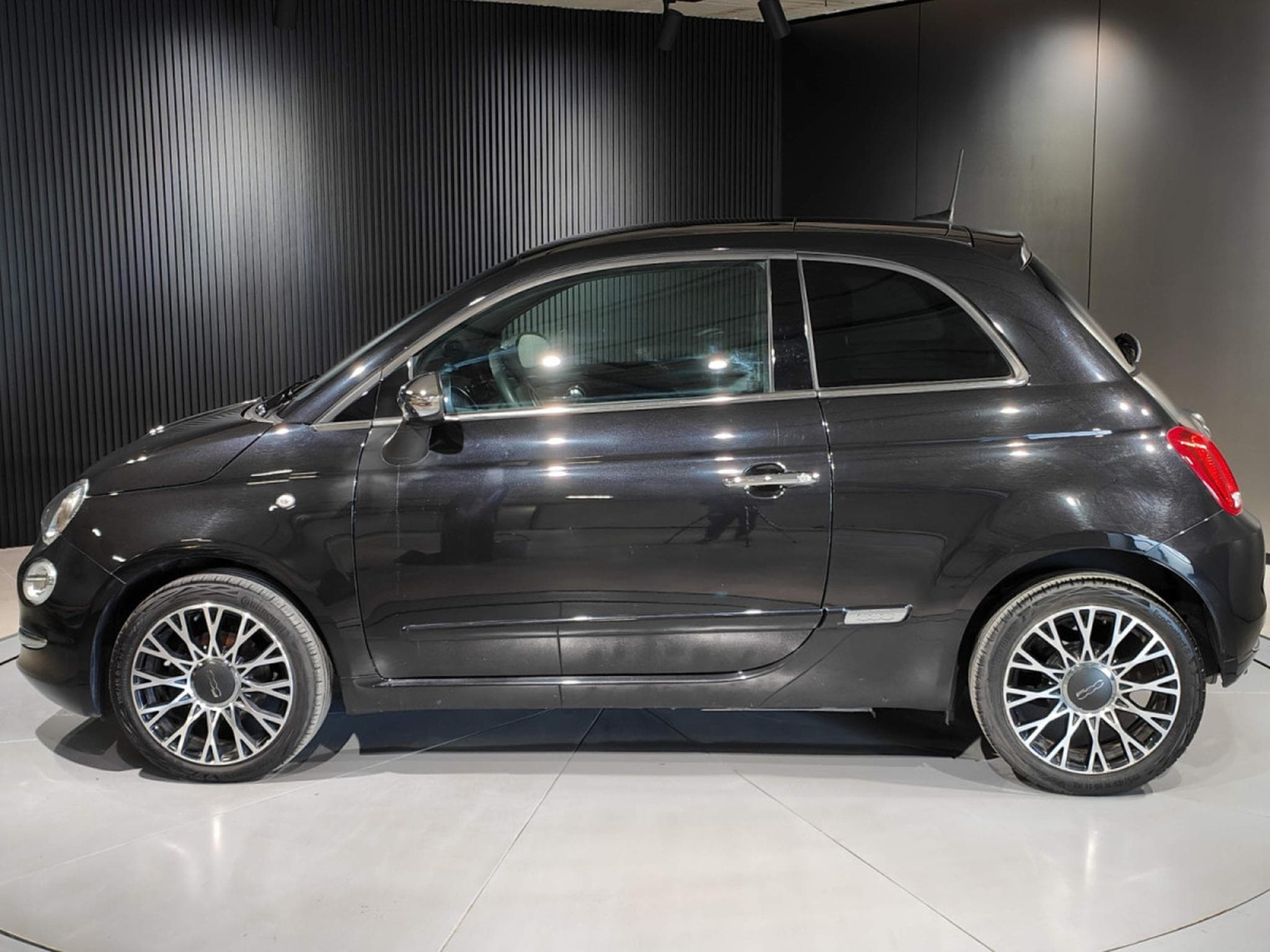 Fiat 500 1.2 MULTIJET GPS SIEGES CHAUFFANTS TOIT PANO CRUISE (2019) - Foto 5
